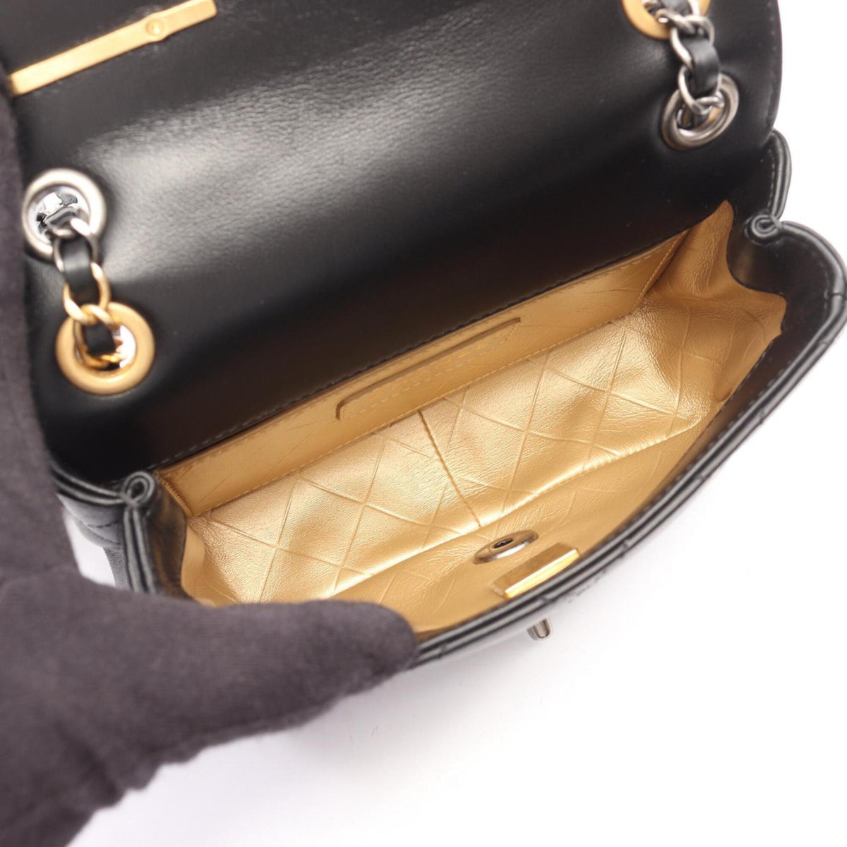 Chanel Black Leather Handbag Shoulder Bag (Pre-Owned)