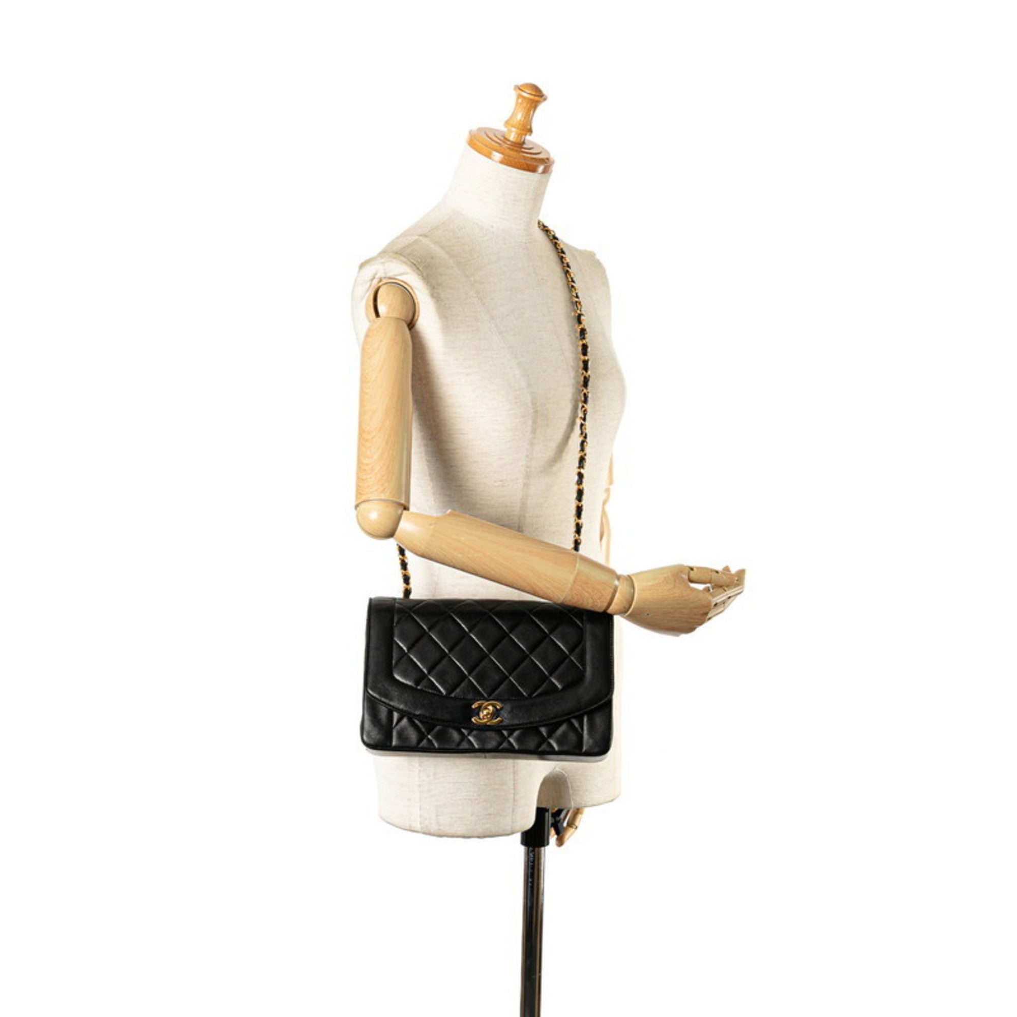 Chanel Black Gold Leather Shoulder Bag (Pre-Owned)