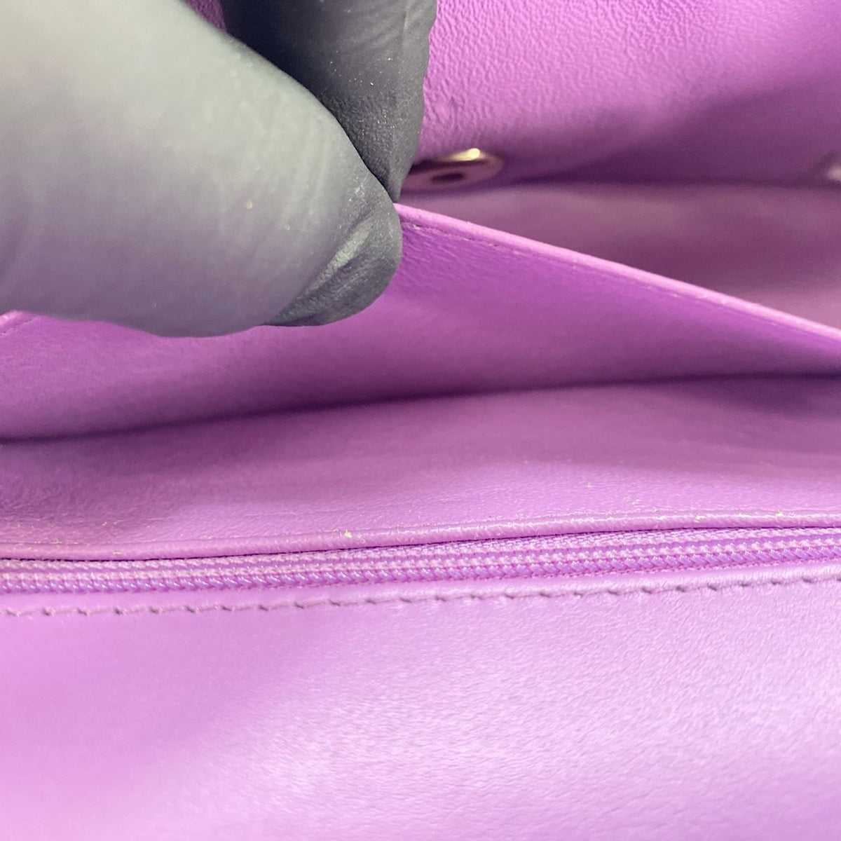 Chanel Purple Leather Shoulder Bag (Pre-Owned)