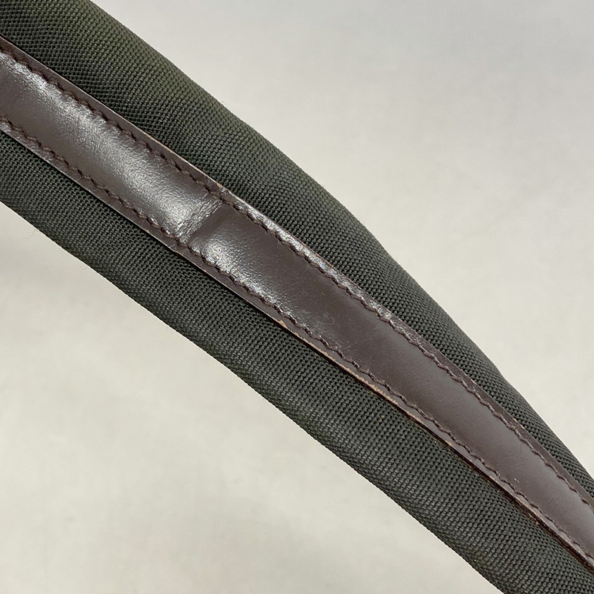 Gucci Brown Suede Shoulder Bag (Pre-Owned)