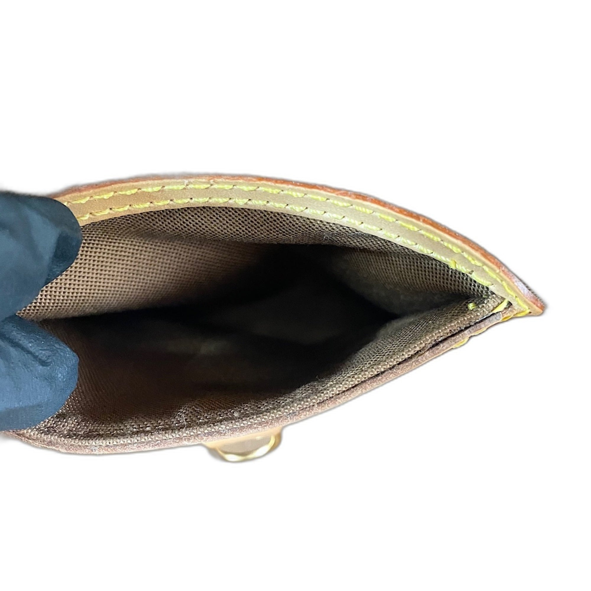 Louis Vuitton Brown Handbag (Pre-Owned)