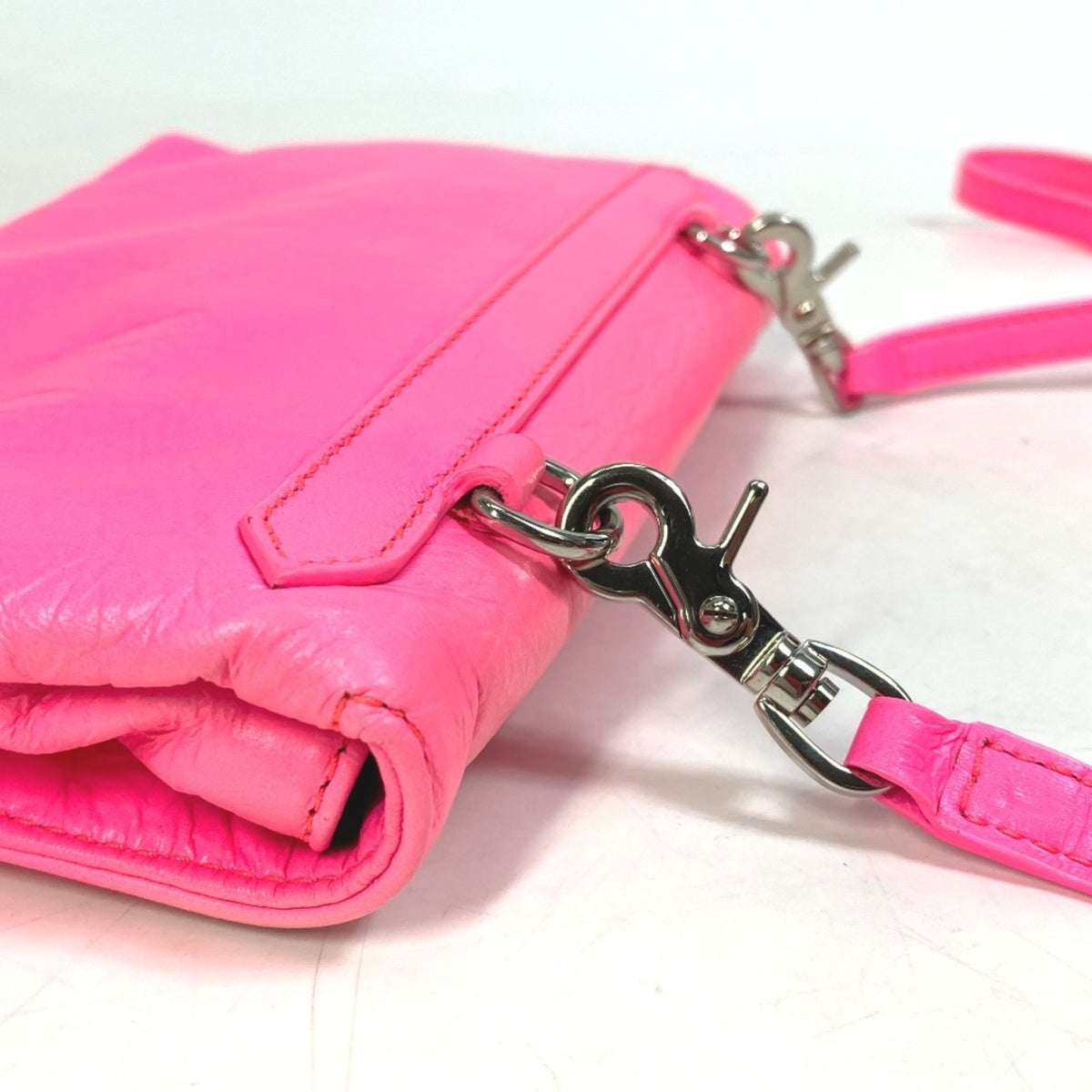 Balenciaga Pink Leather Clutch Bag (Pre-Owned)