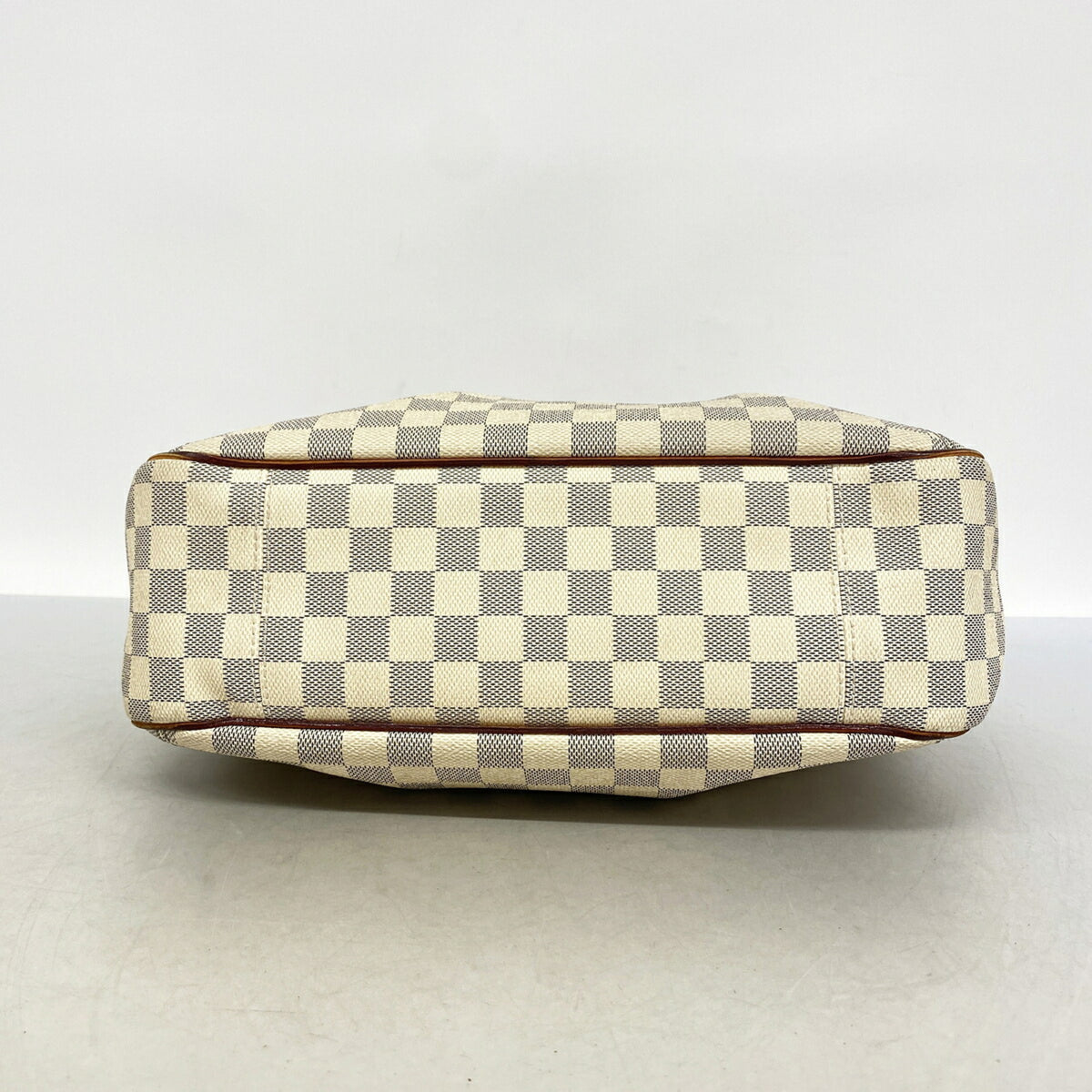 Louis Vuitton White Tote Bag (Pre-Owned)