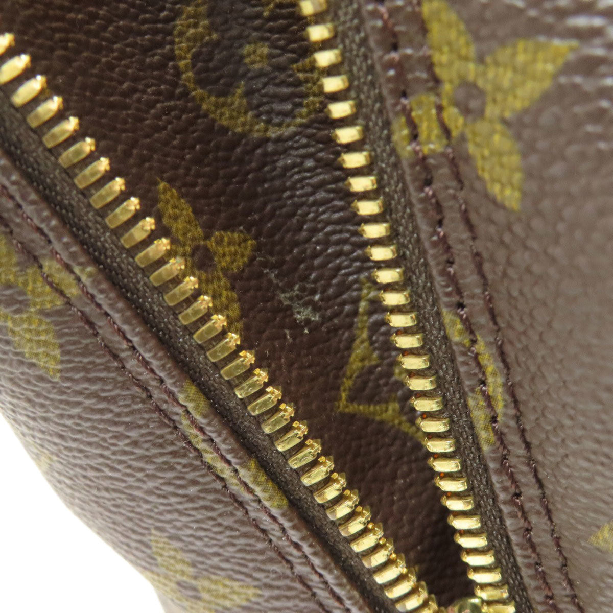 Louis Vuitton Monogram Monogram Monogram Canvas Handbag (Pre-Owned)