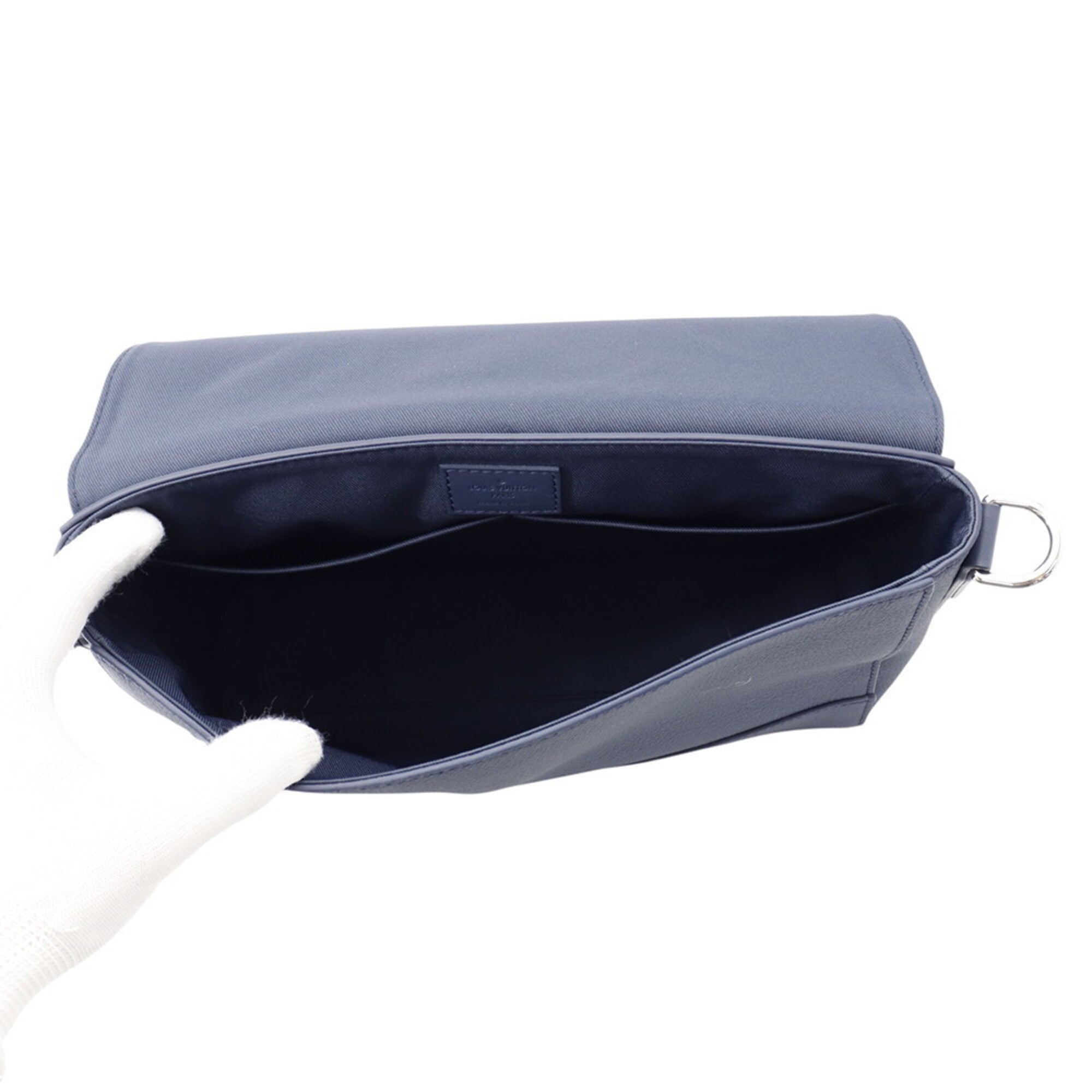 Louis Vuitton Navy Leather Handbag Shoulder Bag (Pre-Owned)