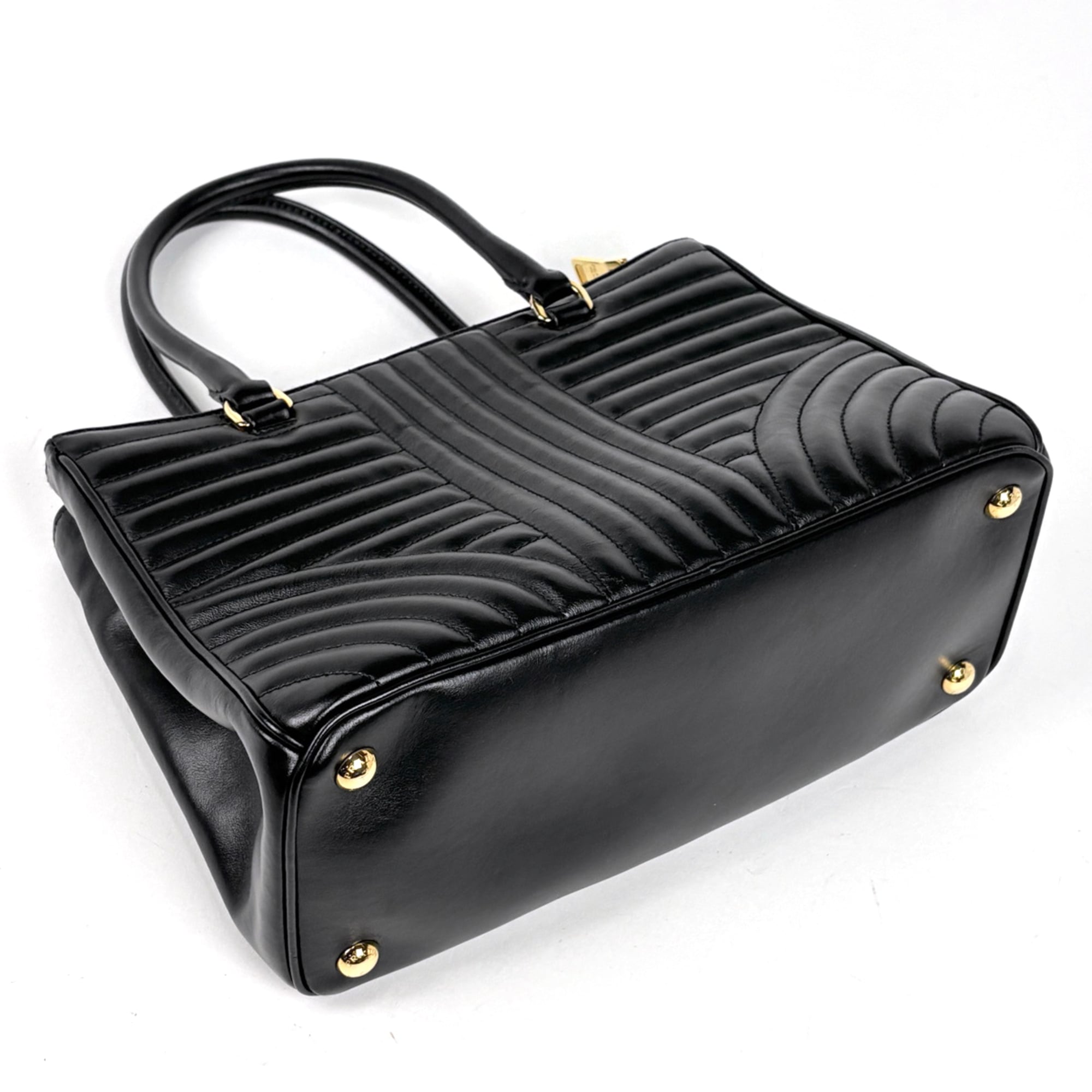 Prada Black Leather Handbag (Pre-Owned)