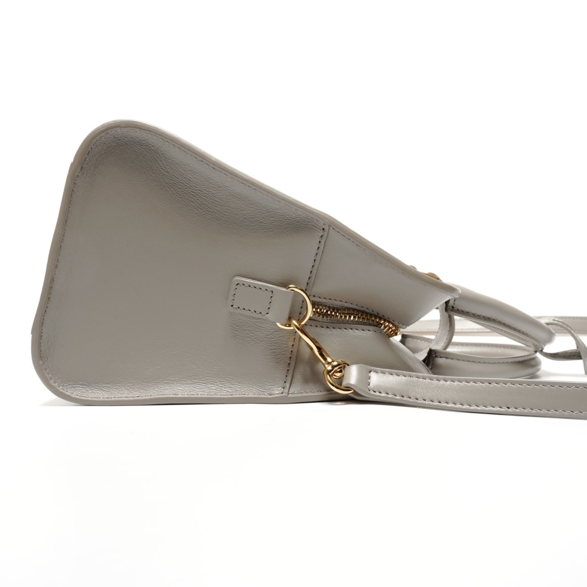 Yves Saint Laurent Gray Shoulder Bag (Pre-Owned)