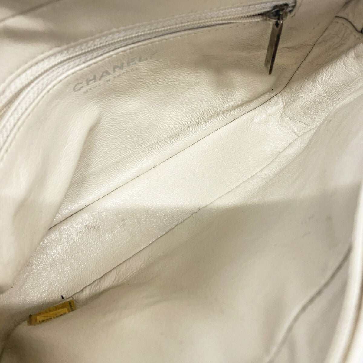 Chanel Ivory Grained Calfskin Shoulder Bag (Pre-Owned)