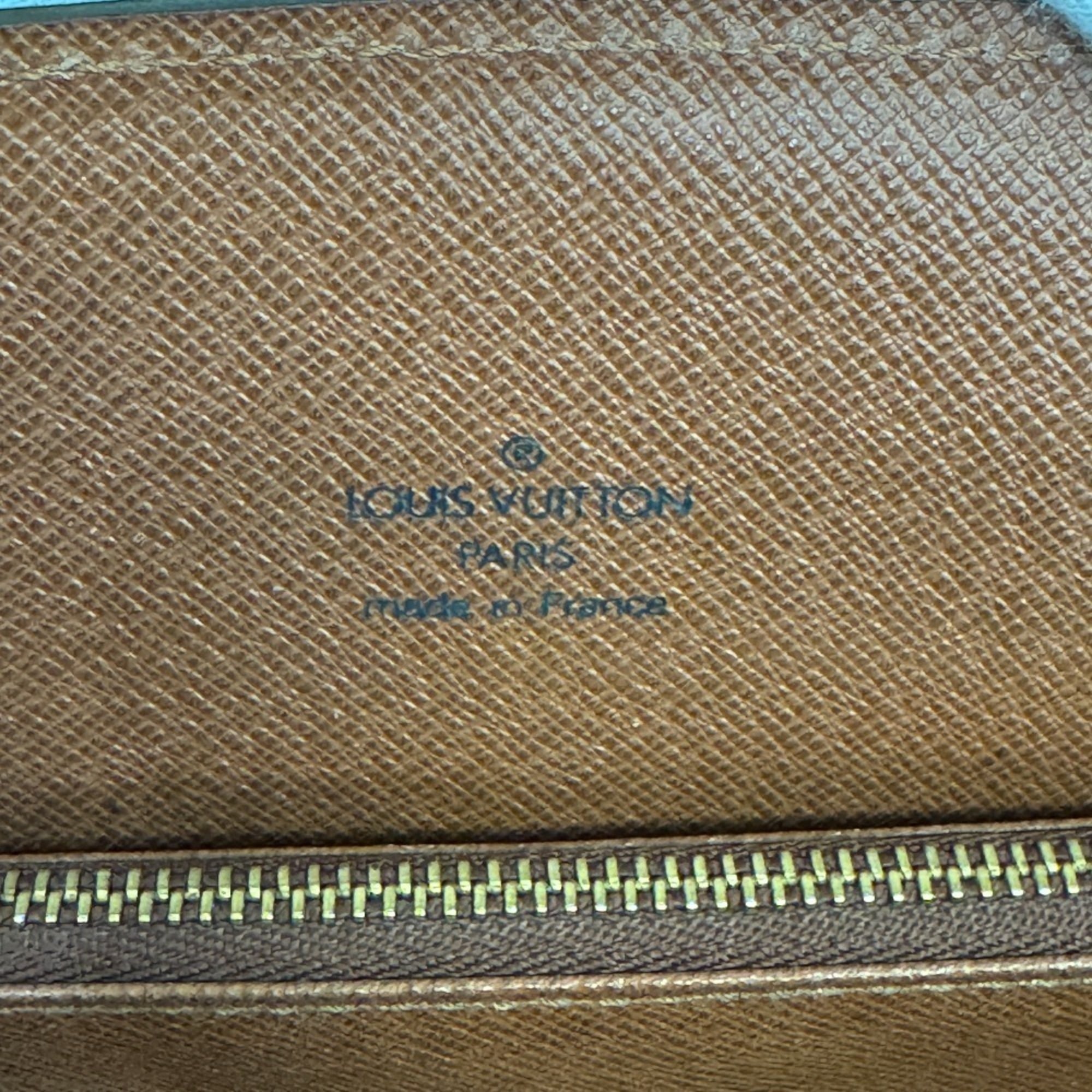Louis Vuitton Brown Leather Shoulder Bag (Pre-Owned)