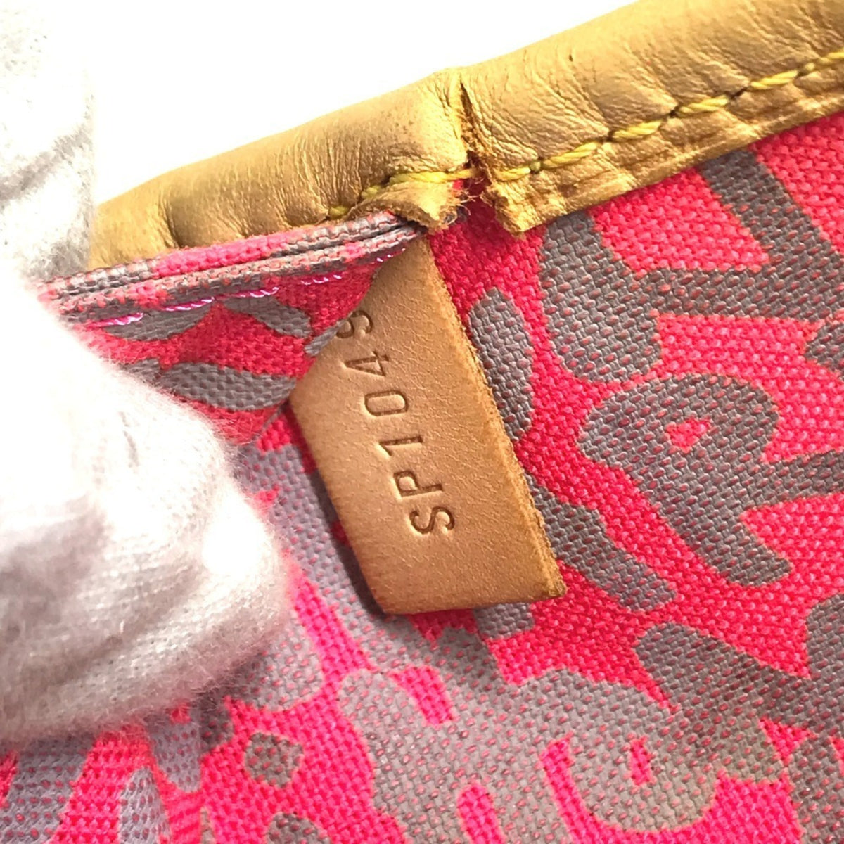 Louis Vuitton Pink Monogram Graffiti Canvas Shoulder Bag Tote Bag (Pre-Owned)