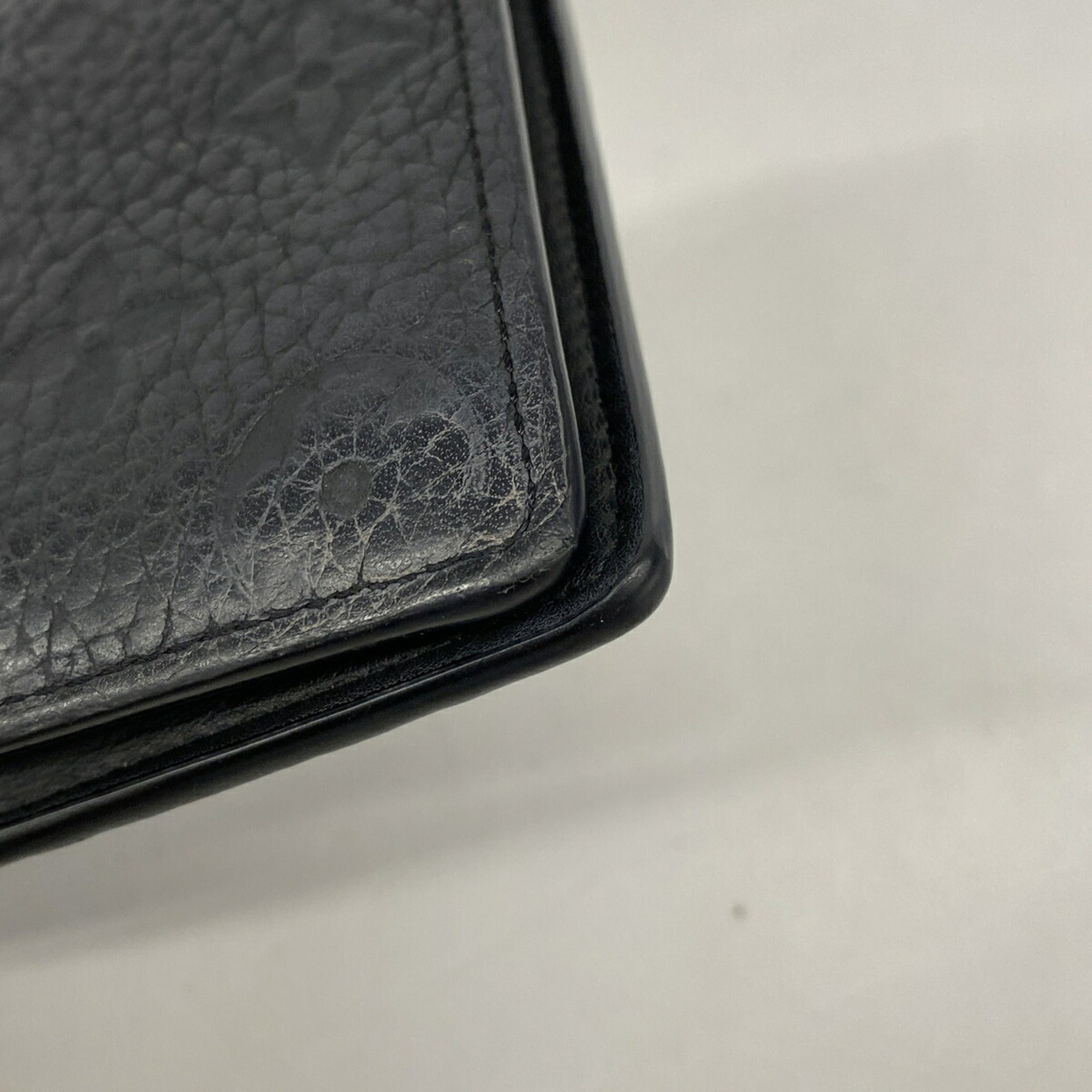 Louis Vuitton Black Long Wallet (Bi-Fold) (Pre-Owned)