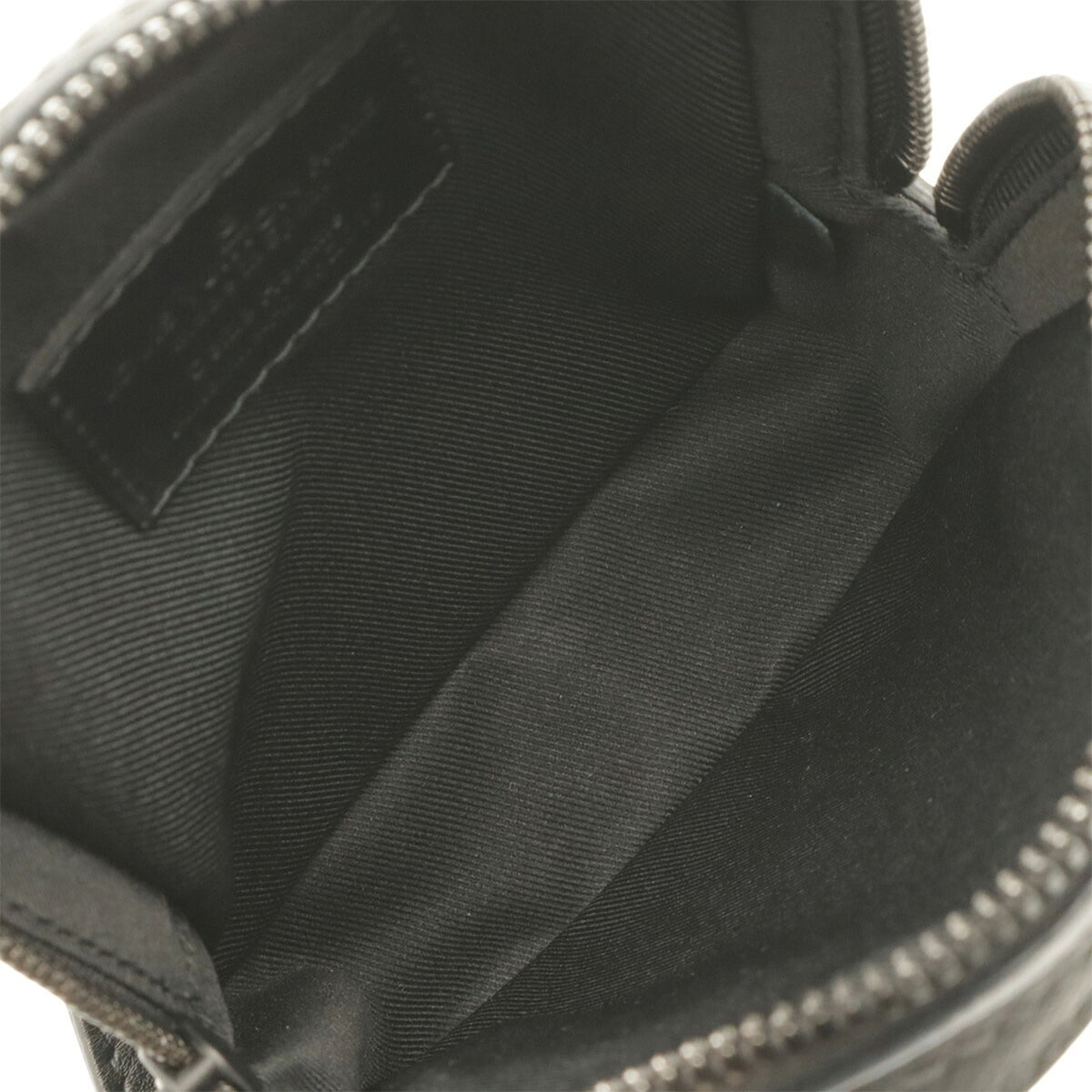 Louis Vuitton Multi-Color Noir Taiga Leather Pochette Shoulder Bag (Pre-Owned)