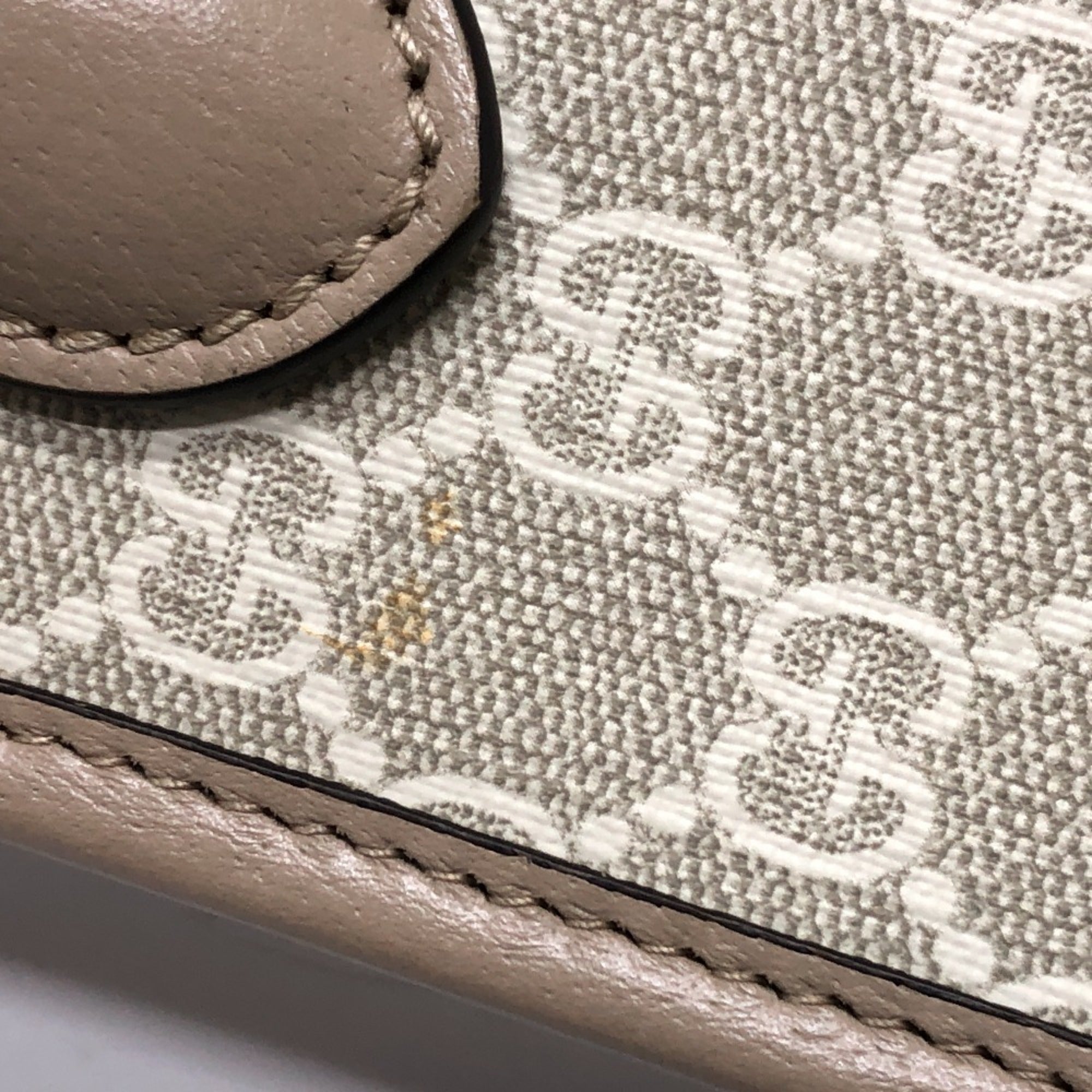 Gucci Light Beige Gg Supreme Shoulder Bag Tote Bag (Pre-Owned)