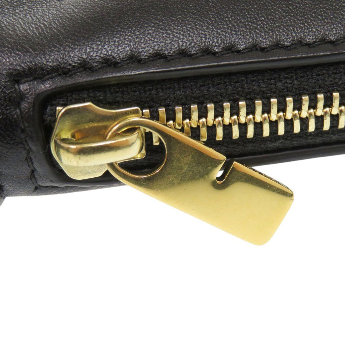 Burberry Black Leather Shoulder Bag (Pre-Owned)