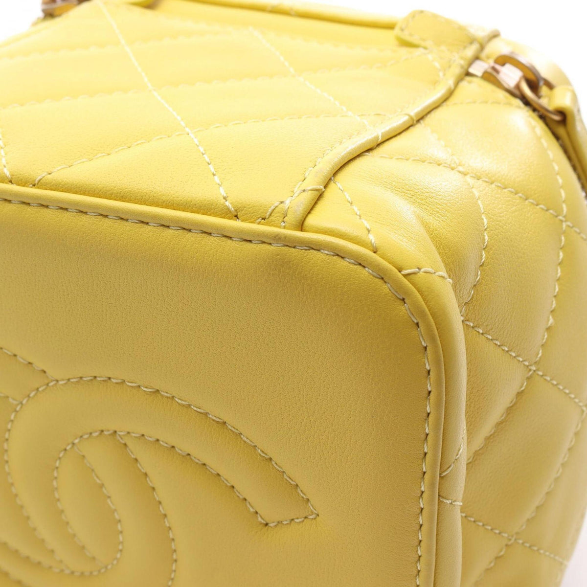 Chanel Yellow Leather Handbag Shoulder Bag (Pre-Owned)