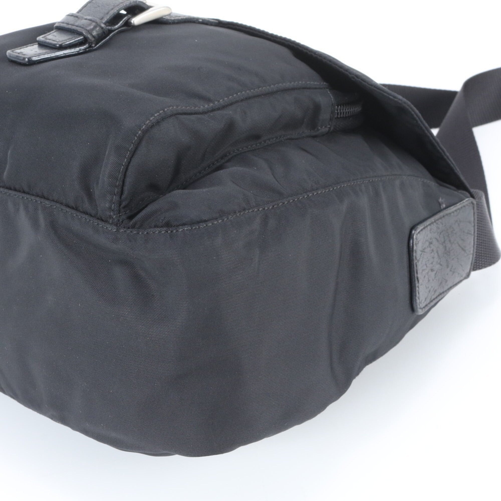 Prada Black Nylon Shoulder Bag (Pre-Owned)