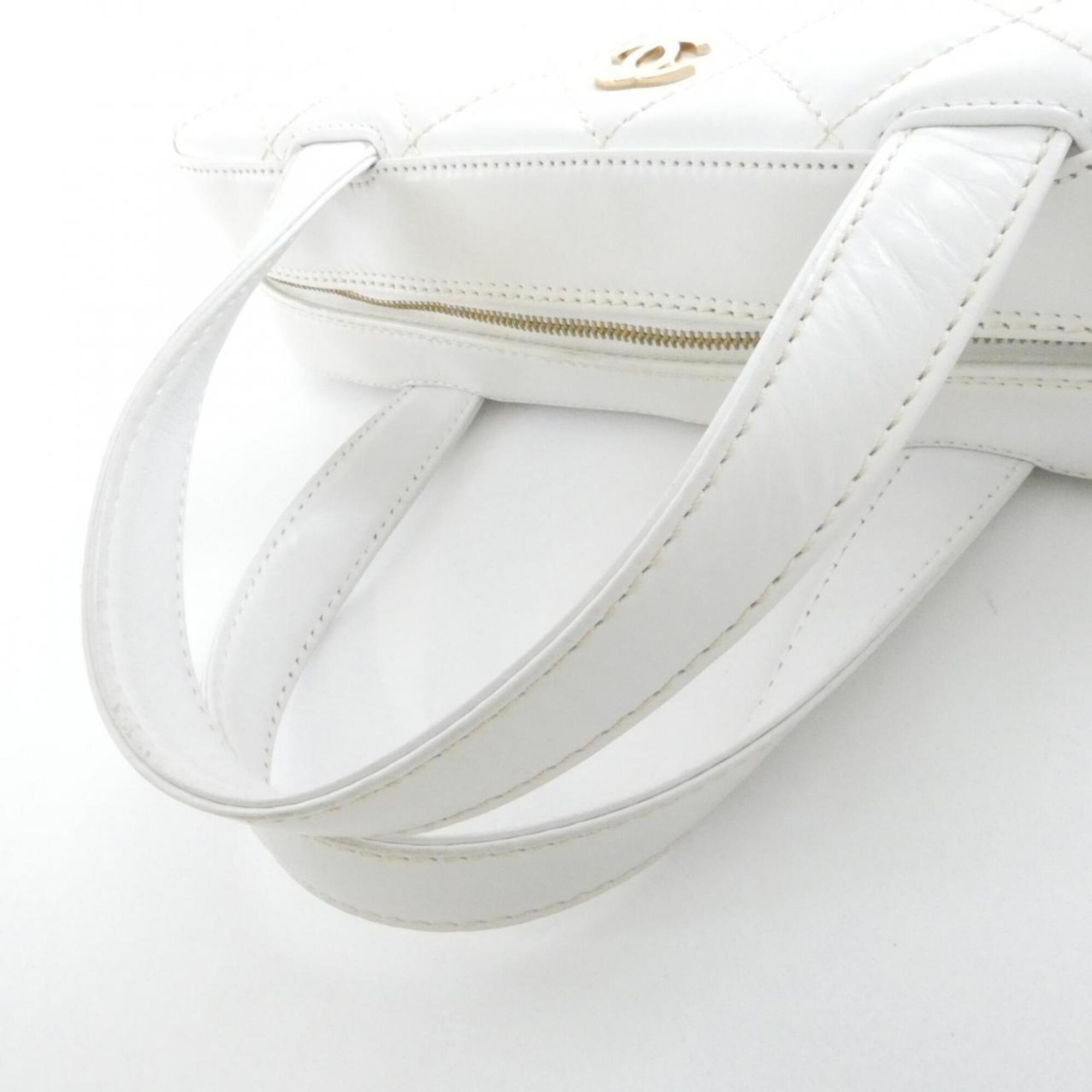 Chanel Wild Stitch White Leather Handbag (Pre-Owned)