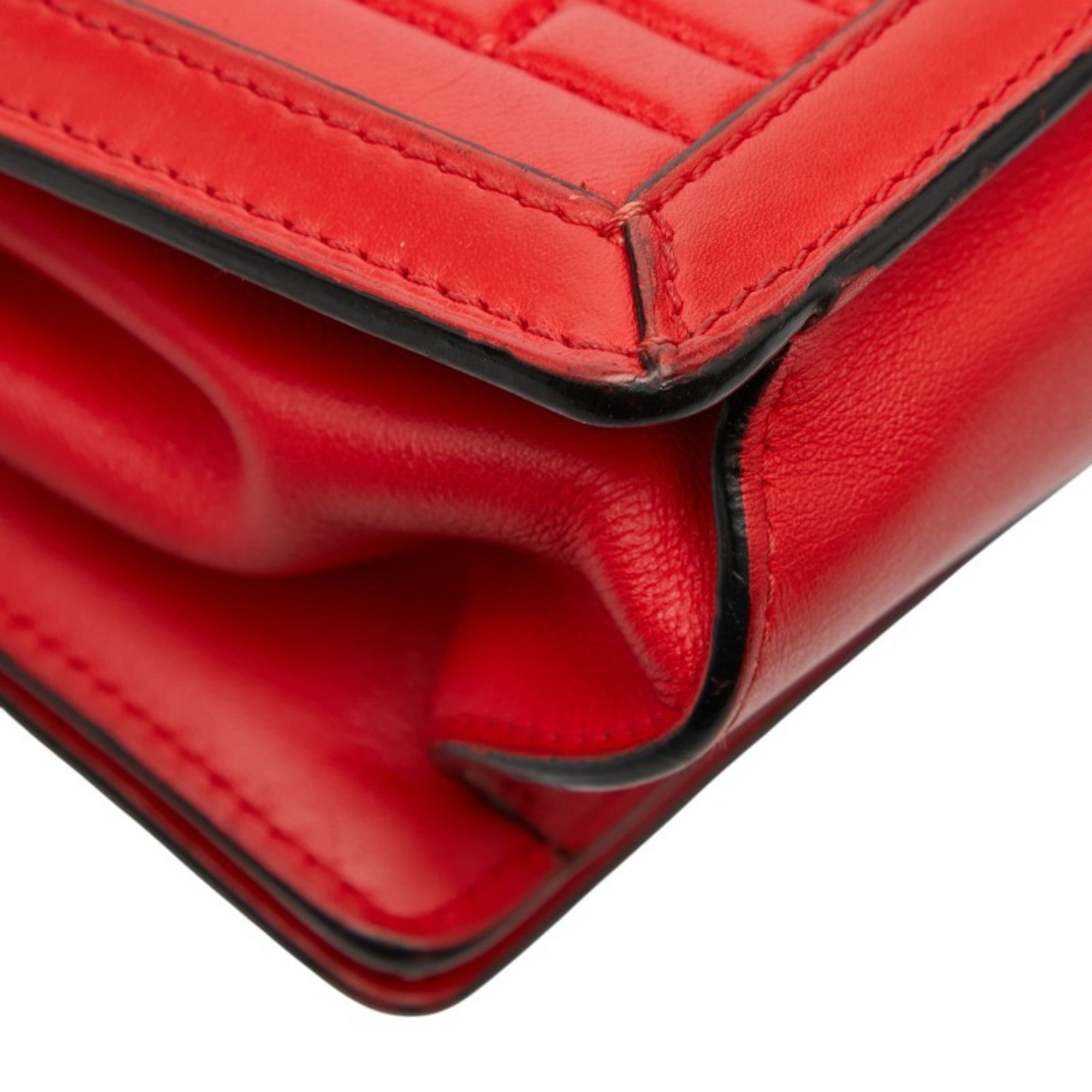 Loewe Red Color Leather Shoulder Bag (Pre-Owned)