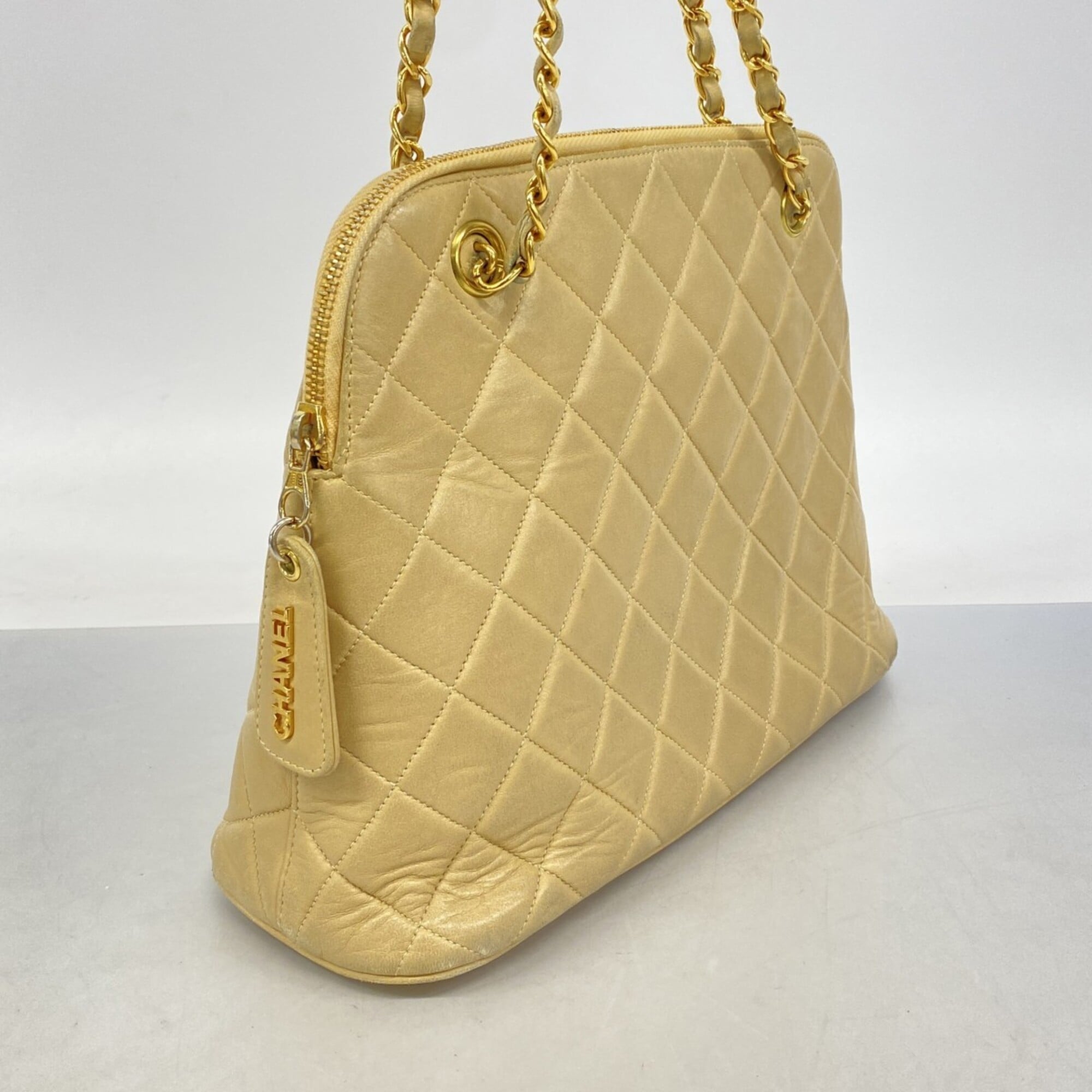 Chanel Beige Leather Shoulder Bag (Pre-Owned)