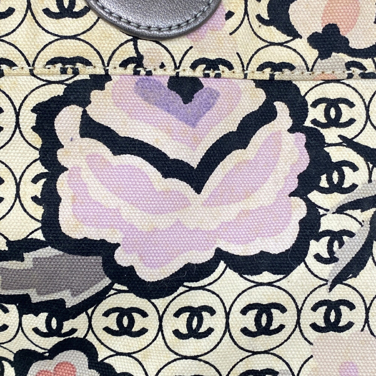 Chanel Gray Multi-Color Canvas Tote Bag (Pre-Owned)