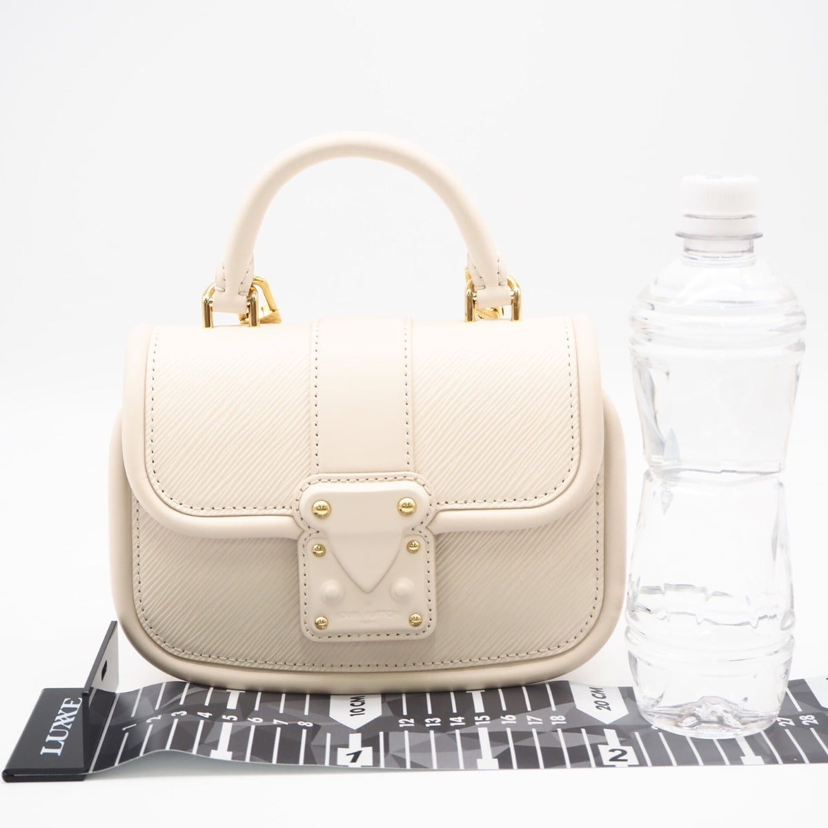 Louis Vuitton Ivory Shoulder Bag (Pre-Owned)