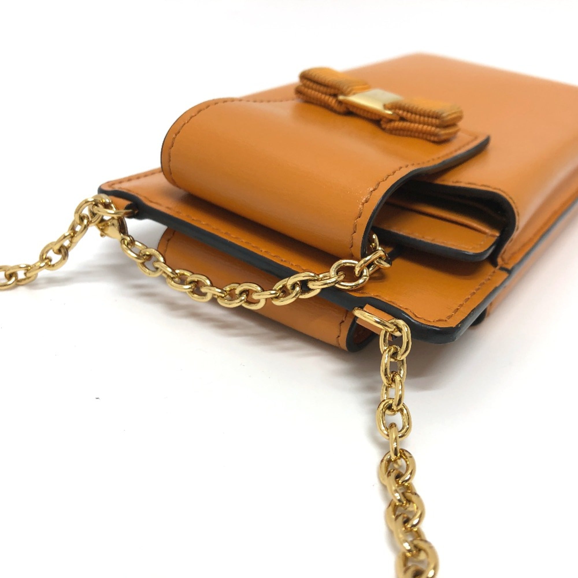 Salvatore Ferragamo Orange Leather Shoulder Bag (Pre-Owned)