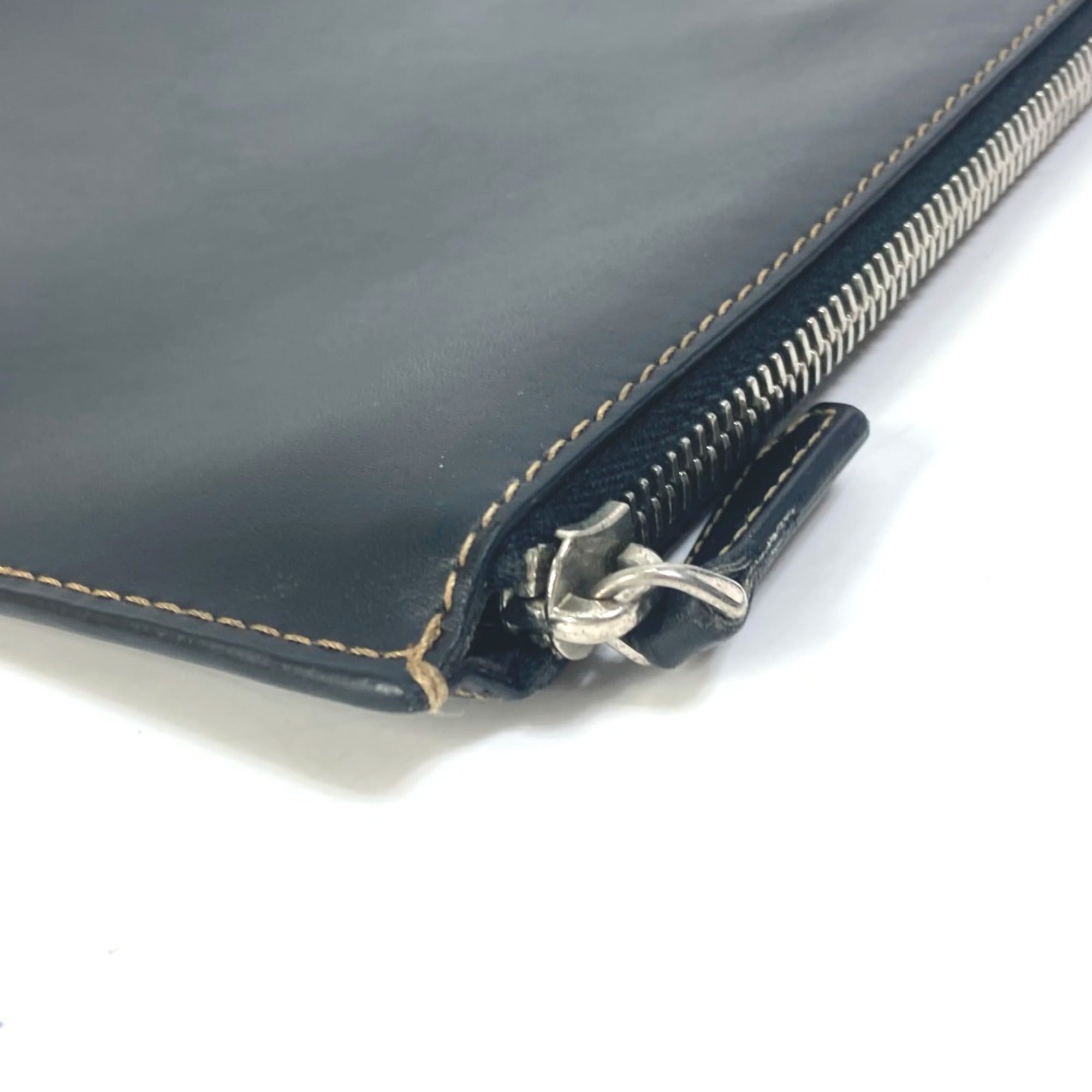Fendi Black Leather Clutch Bag (Pre-Owned)