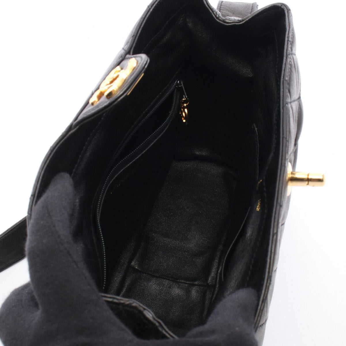 Chanel Black Leather Handbag Shoulder Bag (Pre-Owned)