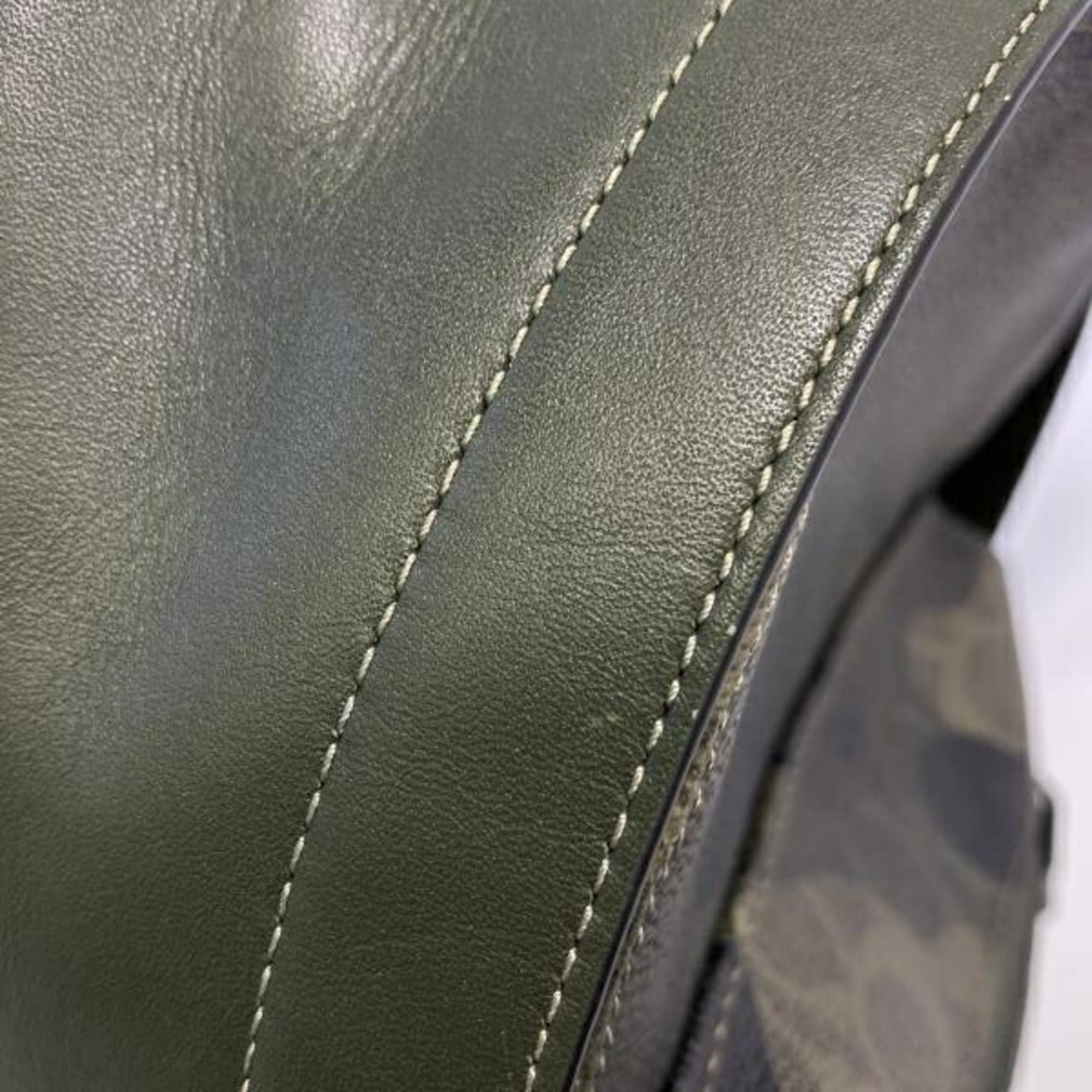 Coach Green Shoulder Bag (Pre-Owned)