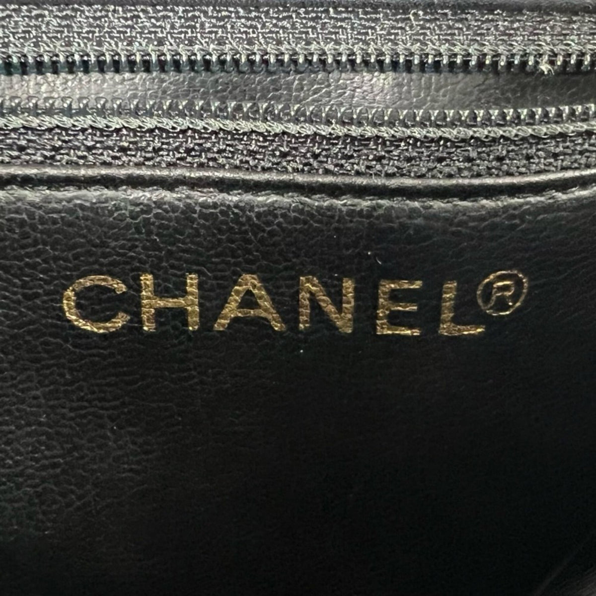 Chanel Matelasse Black Leather Shoulder Bag (Pre-Owned)
