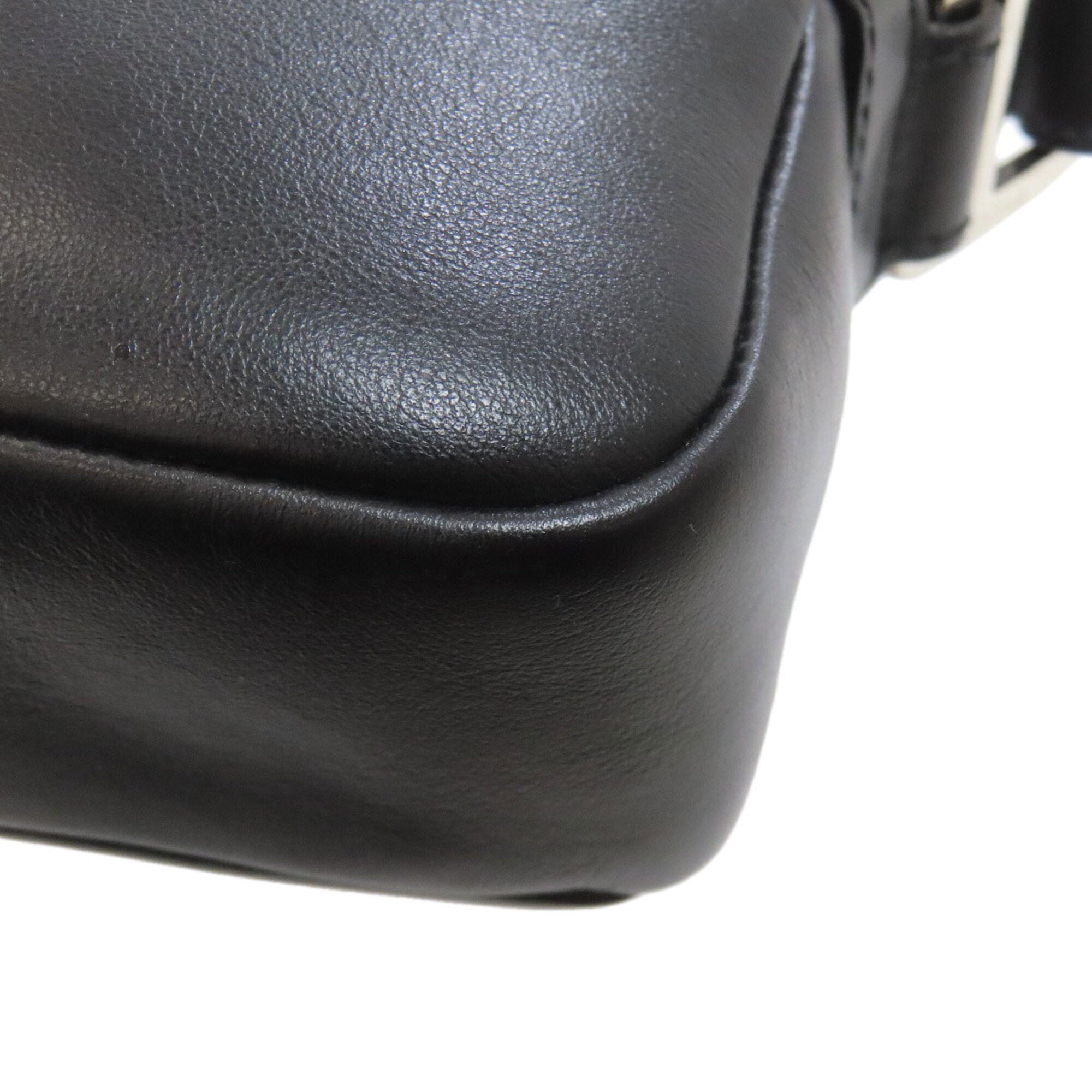 Bally Black Leather Shoulder Bag (Pre-Owned)