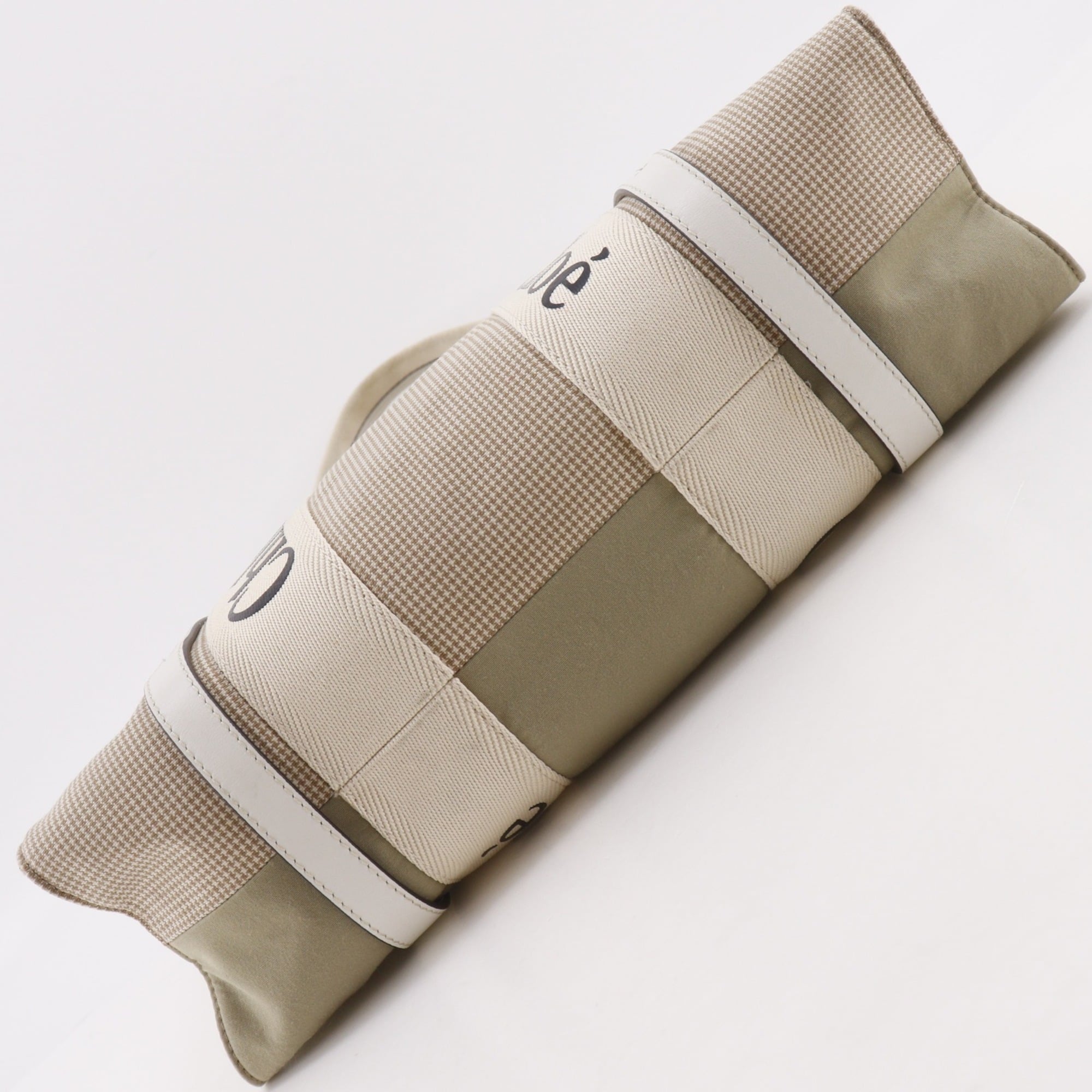 Chloé Beige Canvas Tote Bag (Pre-Owned)