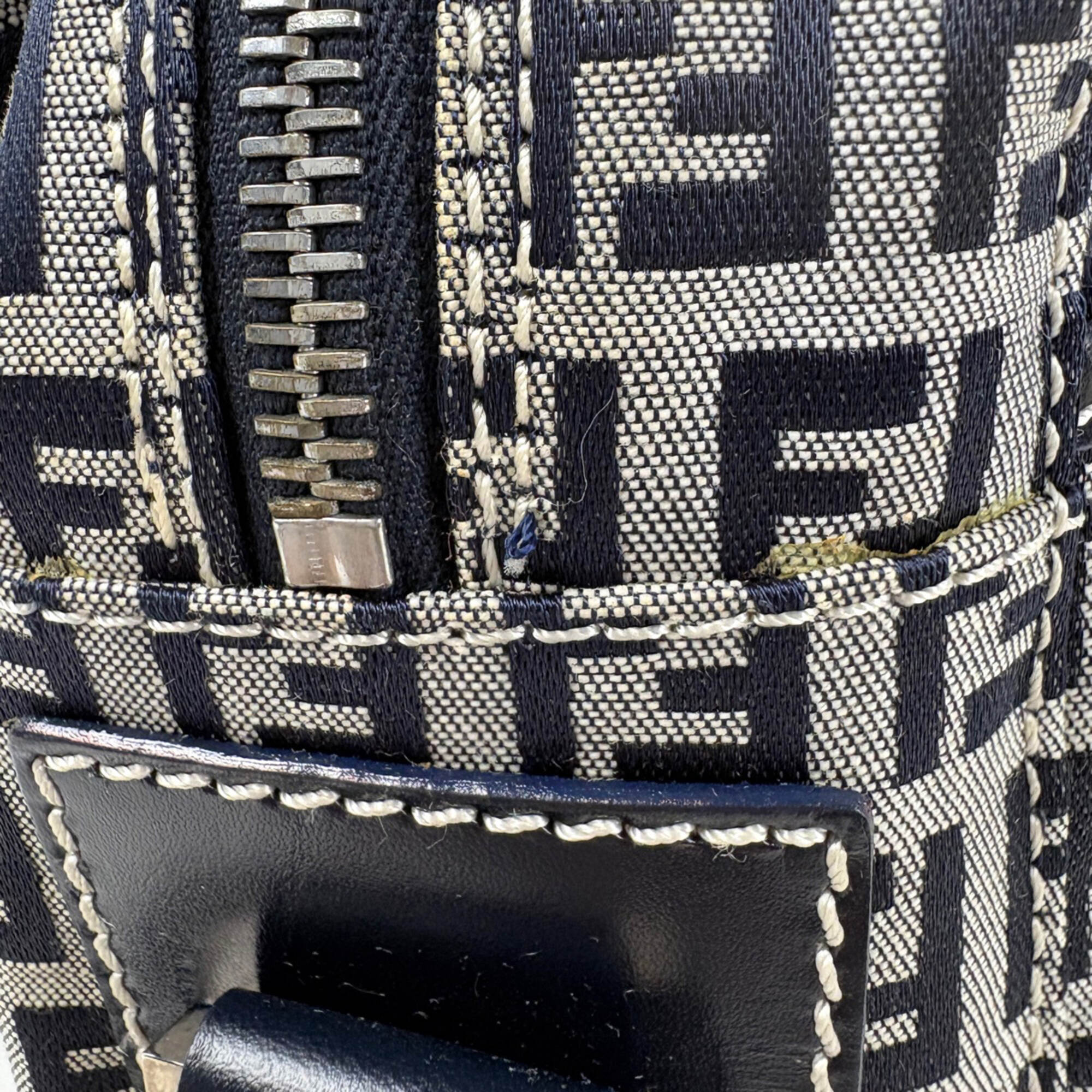 Fendi Navy Leather Canvas Shoulder Bag (Pre-Owned)