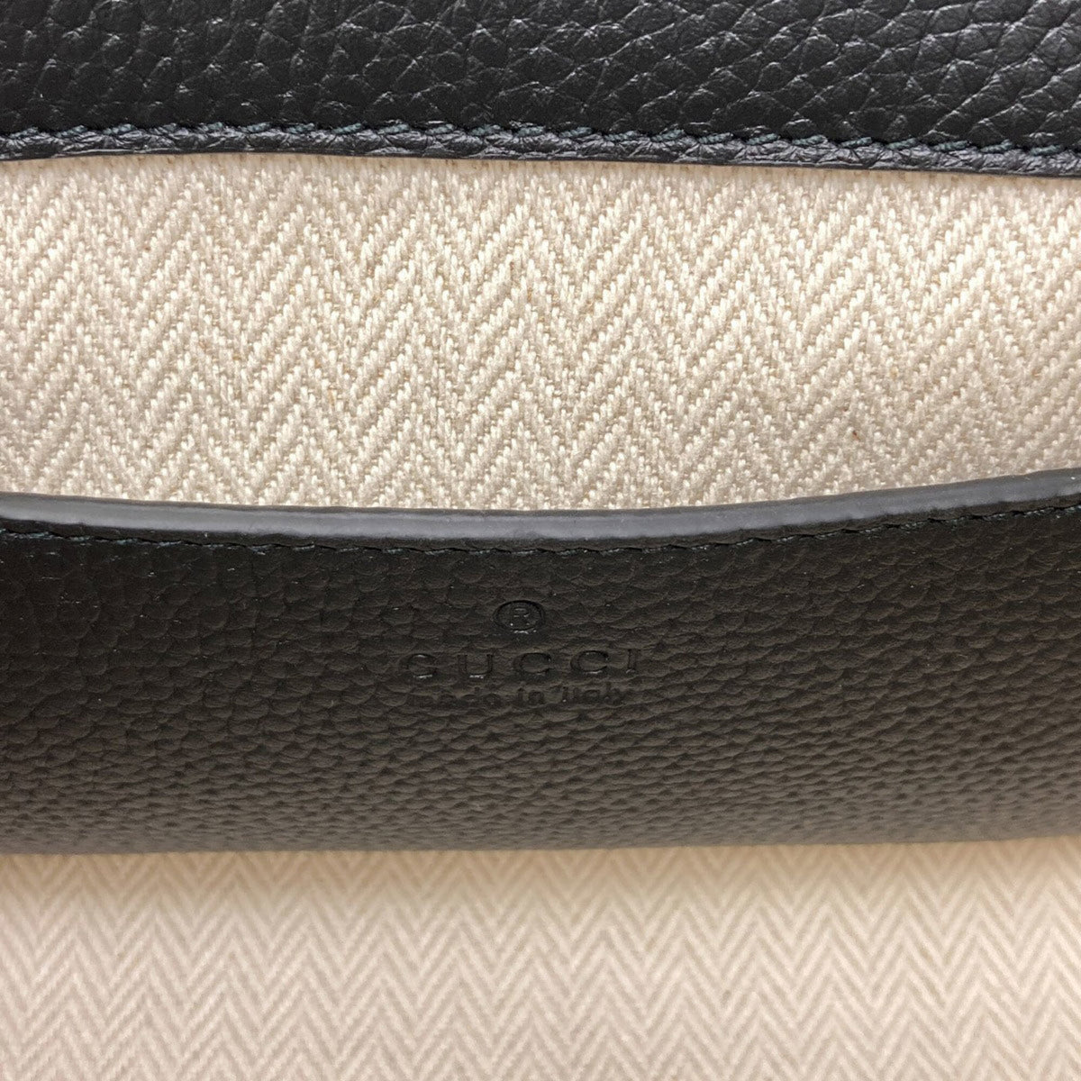 Gucci Black Leather Shoulder Bag (Pre-Owned)