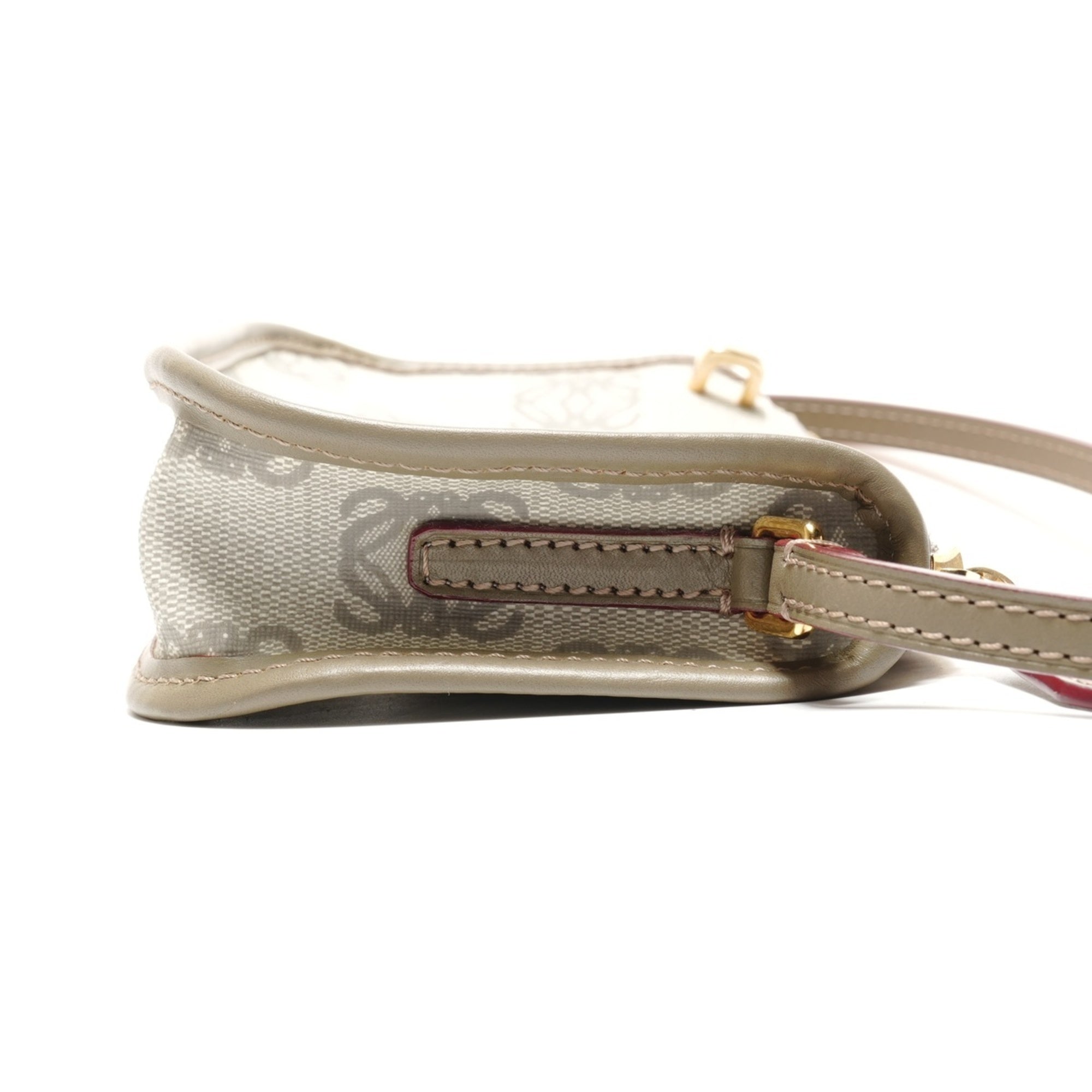 Loewe Gray Handbag (Pre-Owned)