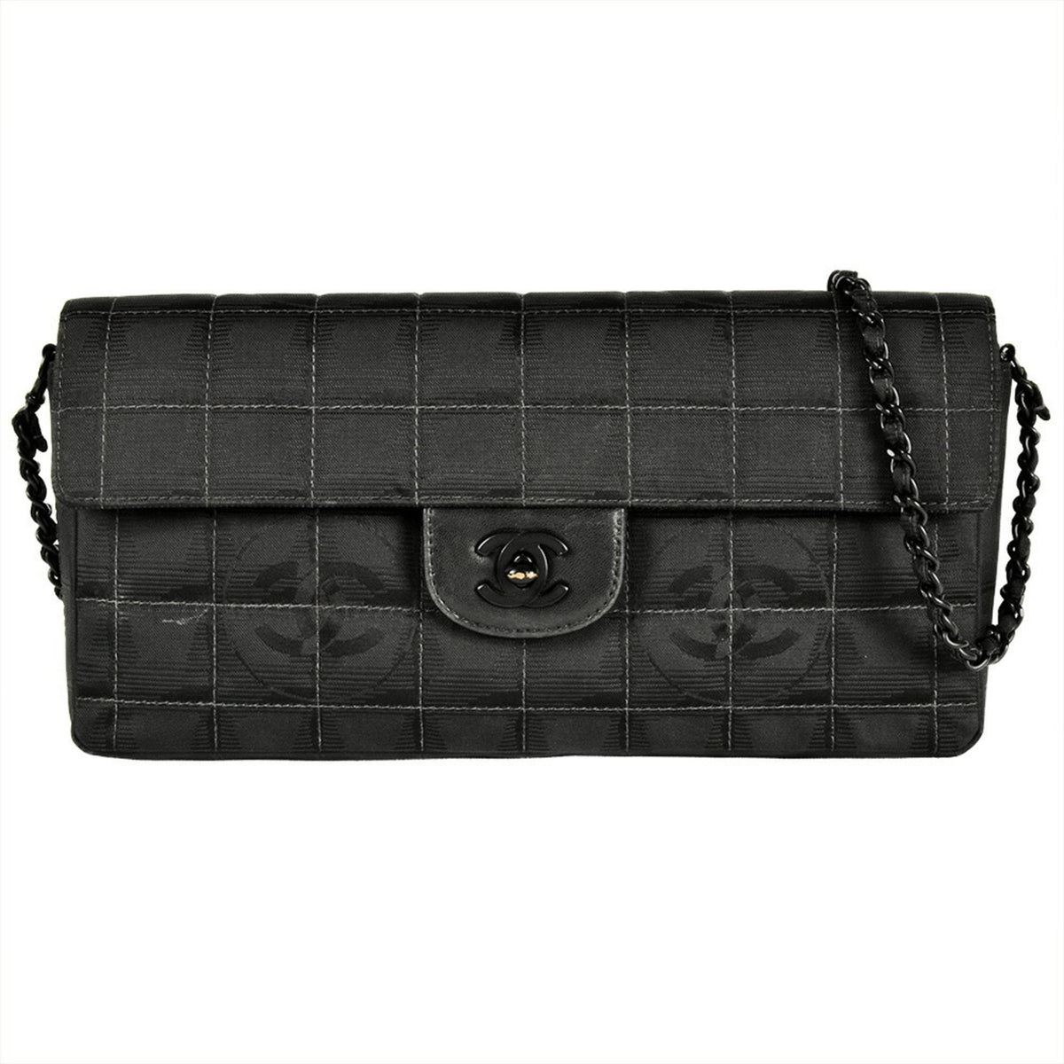Chanel Black Nylon Shoulder Bag (Pre-Owned)
