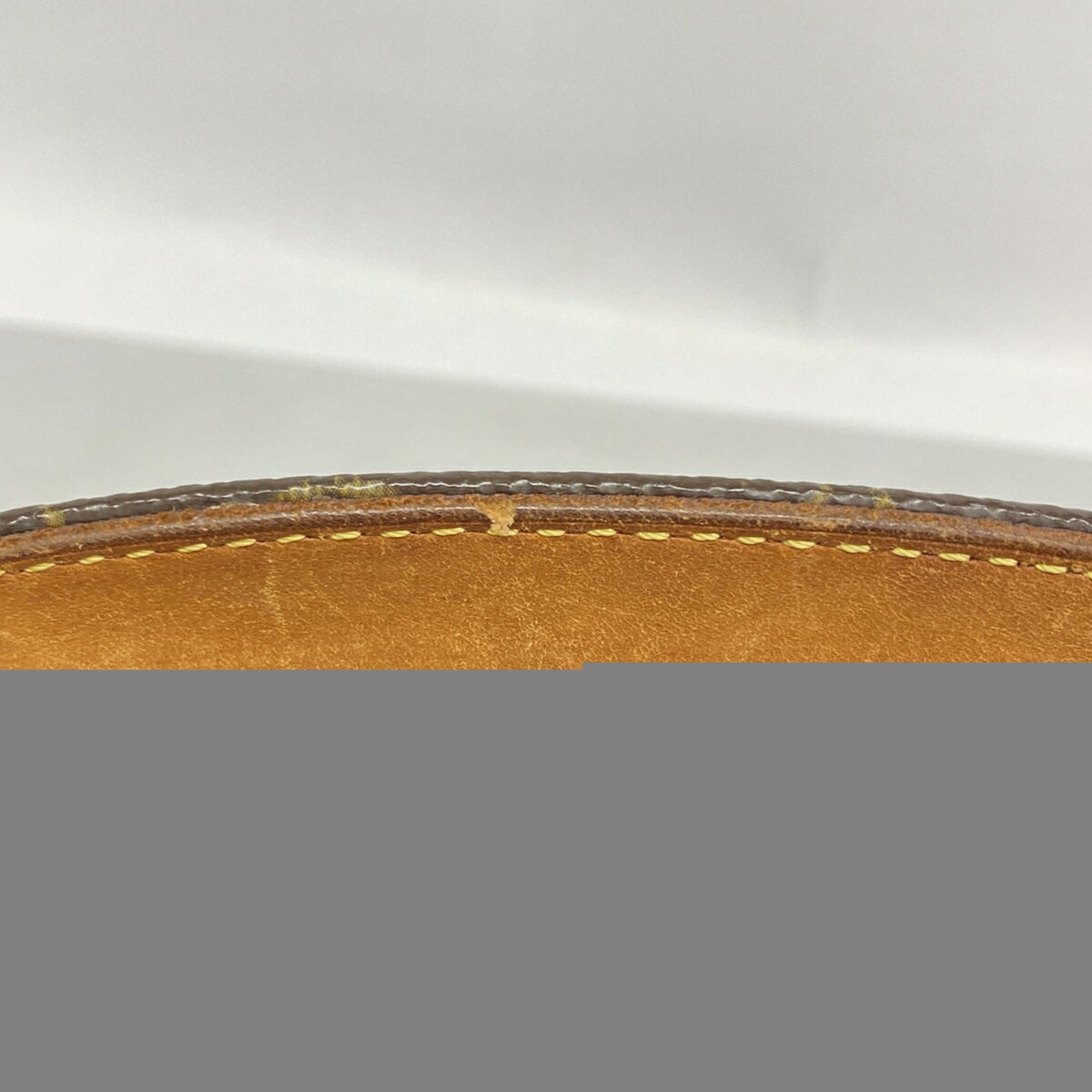 Louis Vuitton Brown Shoulder Bag (Pre-Owned)