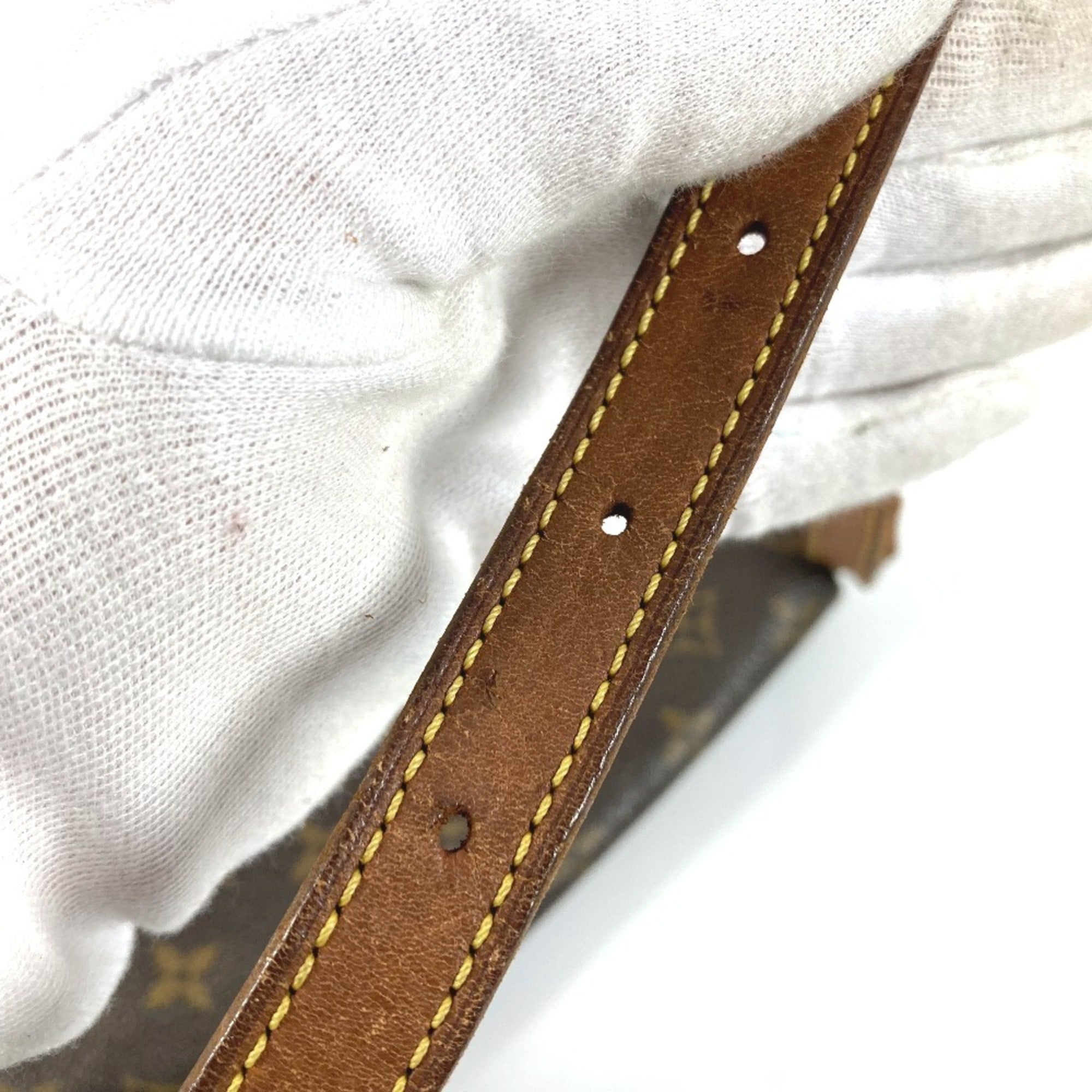 Louis Vuitton Brown Monogram Monogram Shoulder Bag (Pre-Owned)