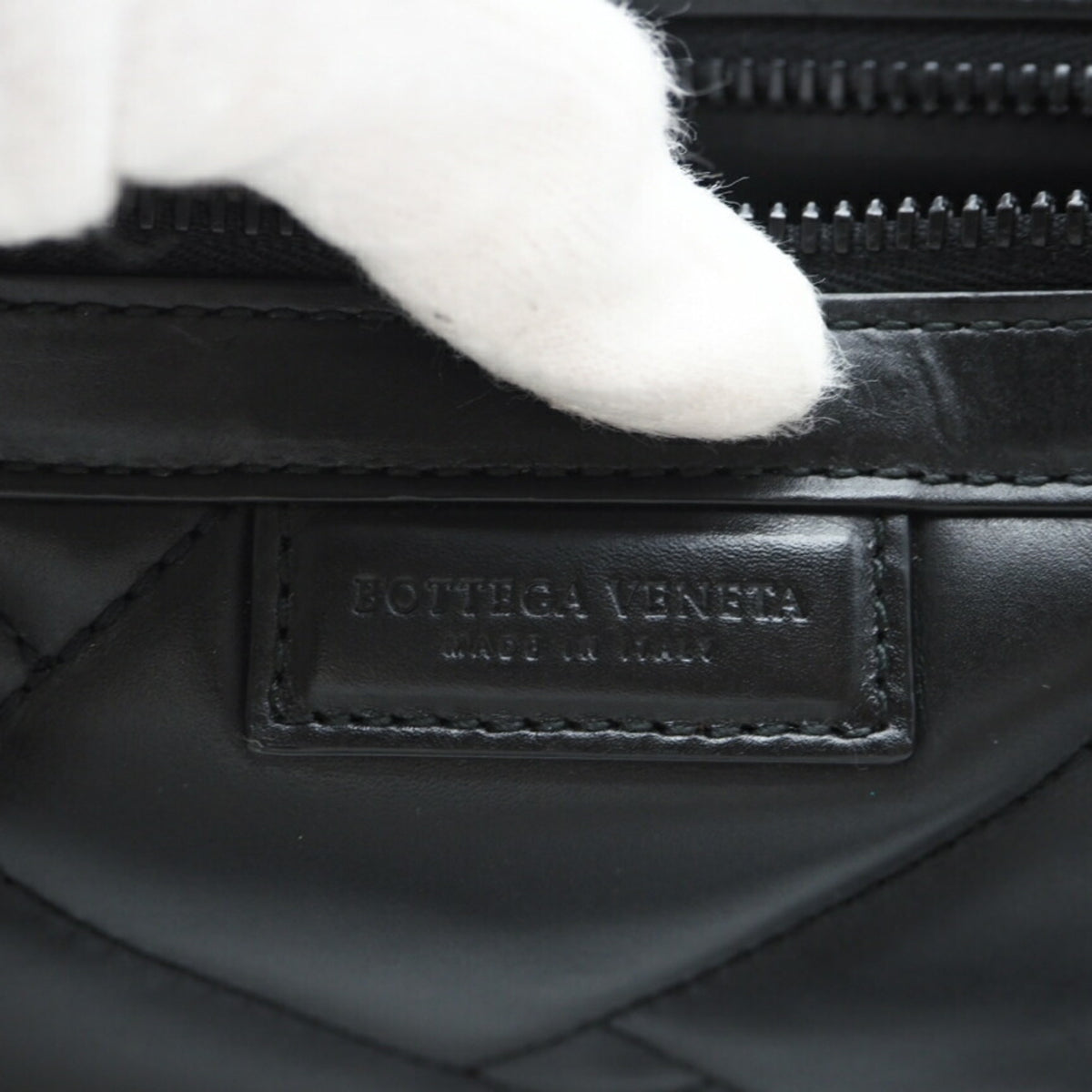 Bottega Veneta Black Leather Sling Bag (Pre-Owned)