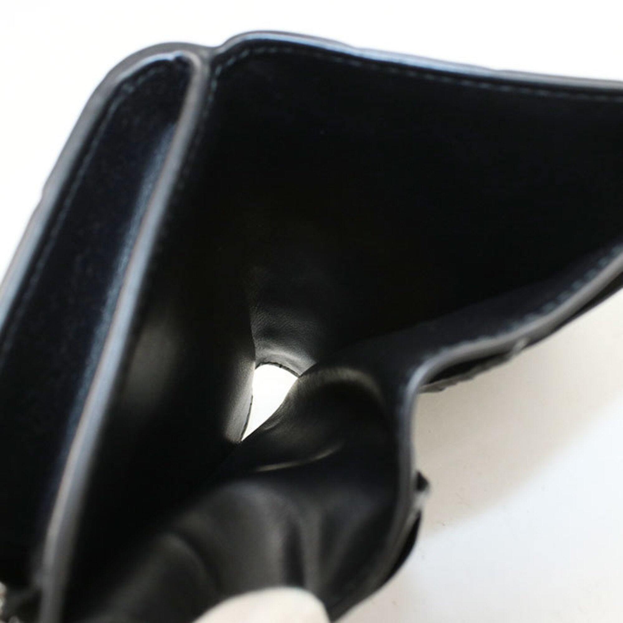 Bottega Veneta Black Leather Wallet (Bi-Fold) (Pre-Owned)