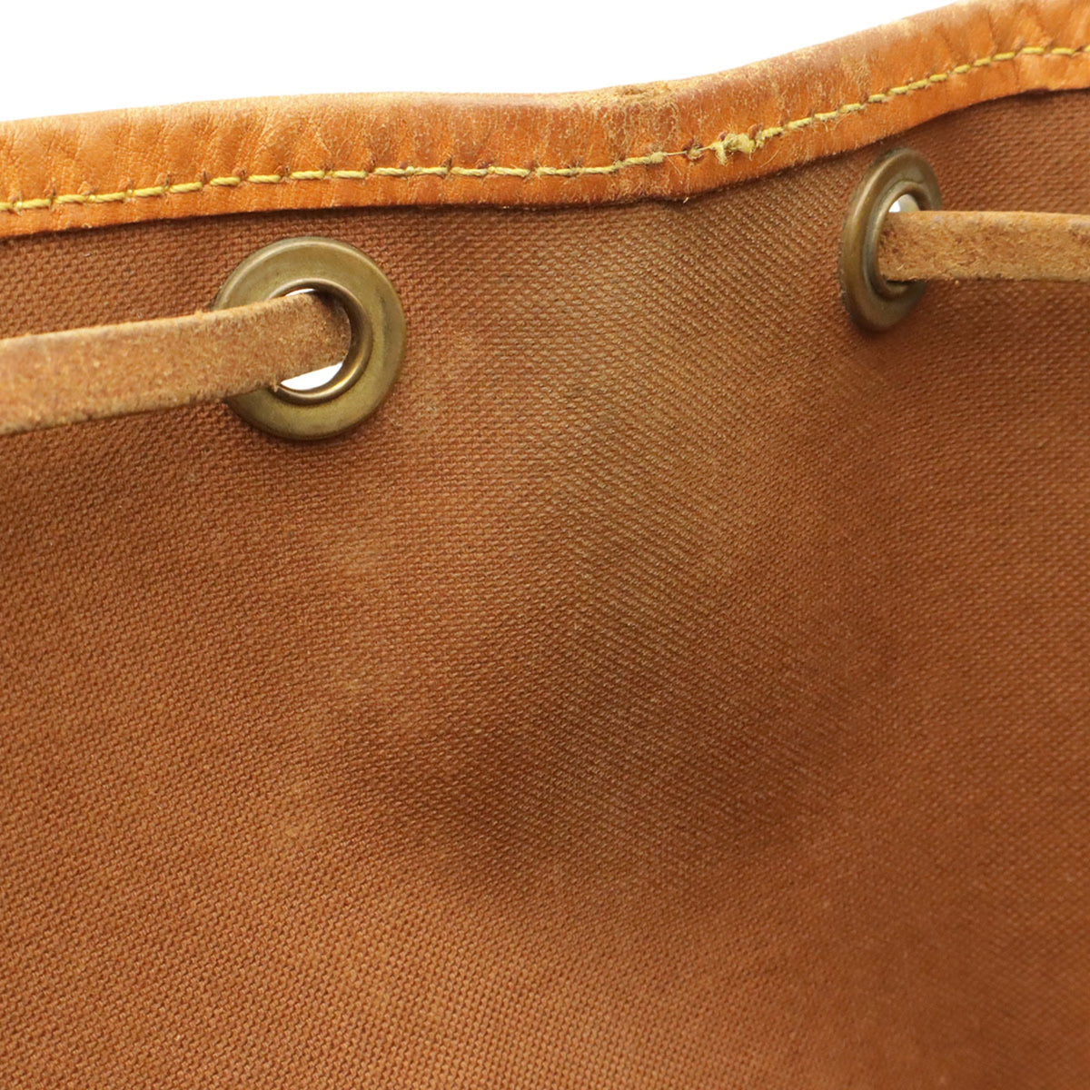 Louis Vuitton Brown Monogram Shoulder Bag (Pre-Owned)