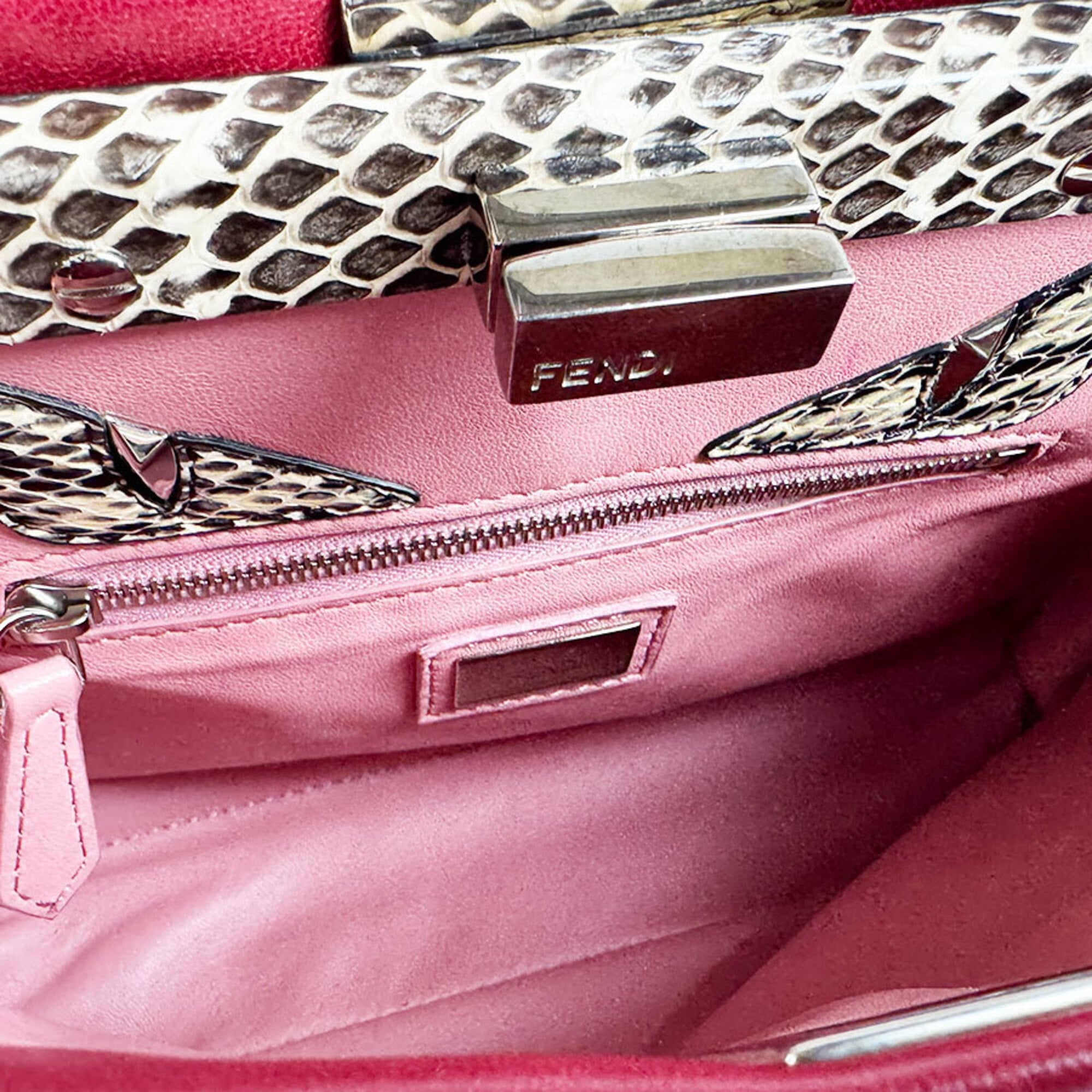 Fendi Red Color Leather Handbag Shoulder Bag (Pre-Owned)