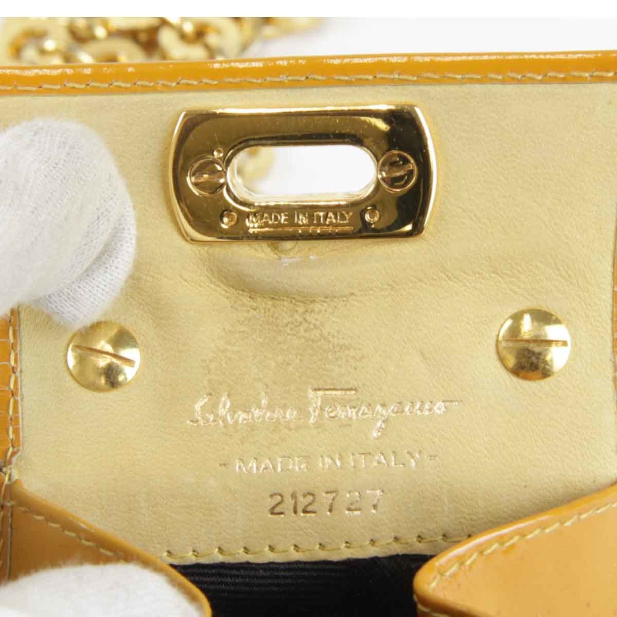 Salvatore Ferragamo Orange Leather Shoulder Bag (Pre-Owned)