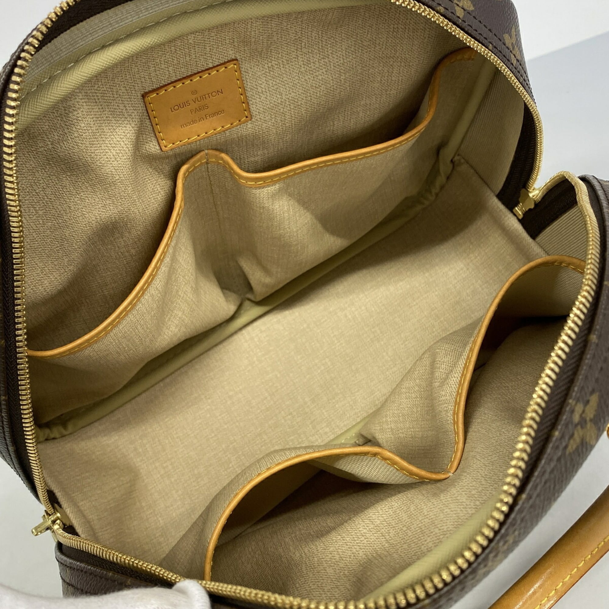 Louis Vuitton Brown Handbag (Pre-Owned)