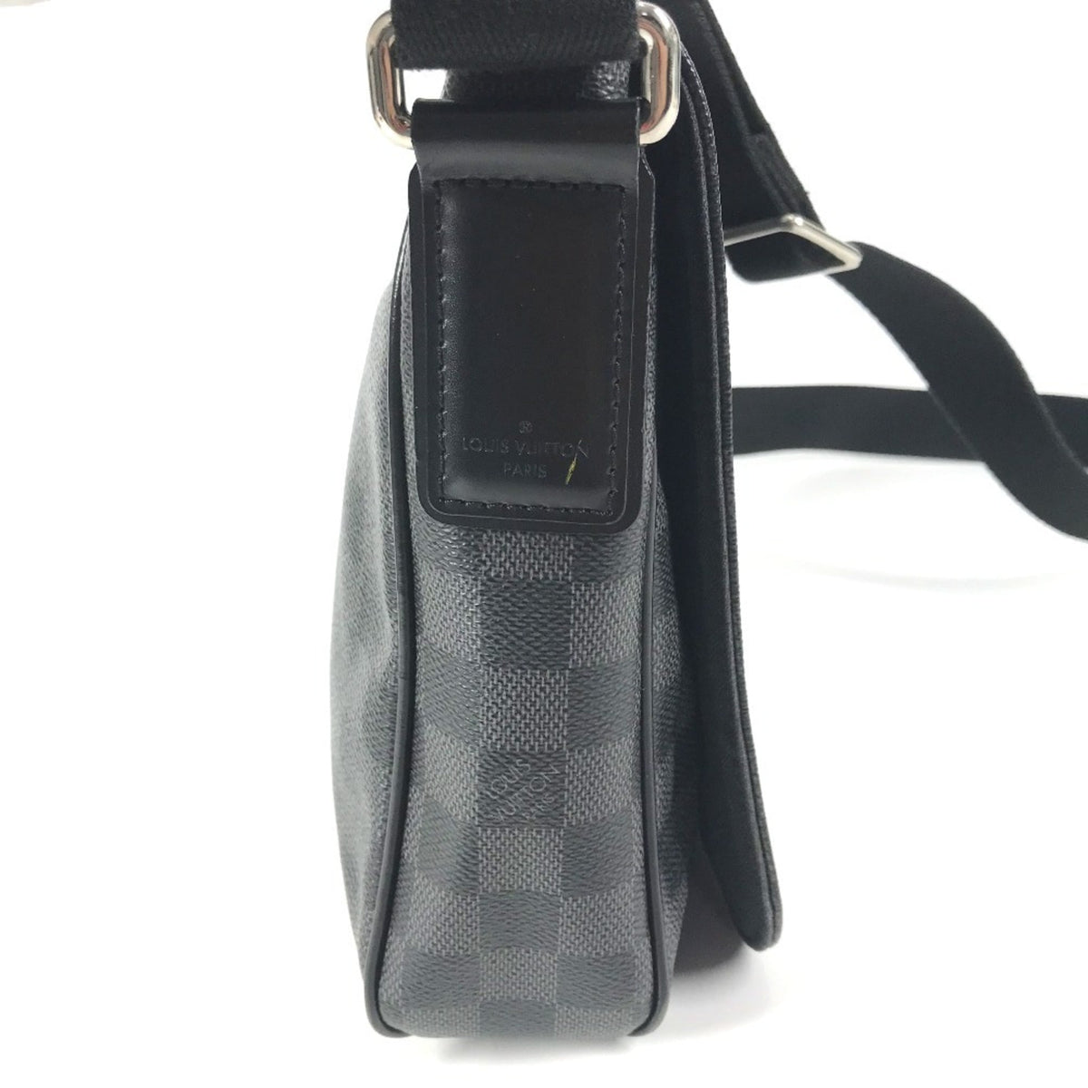 Louis Vuitton Black Damier Graphite Messenger Bag Shoulder Bag (Pre-Owned)
