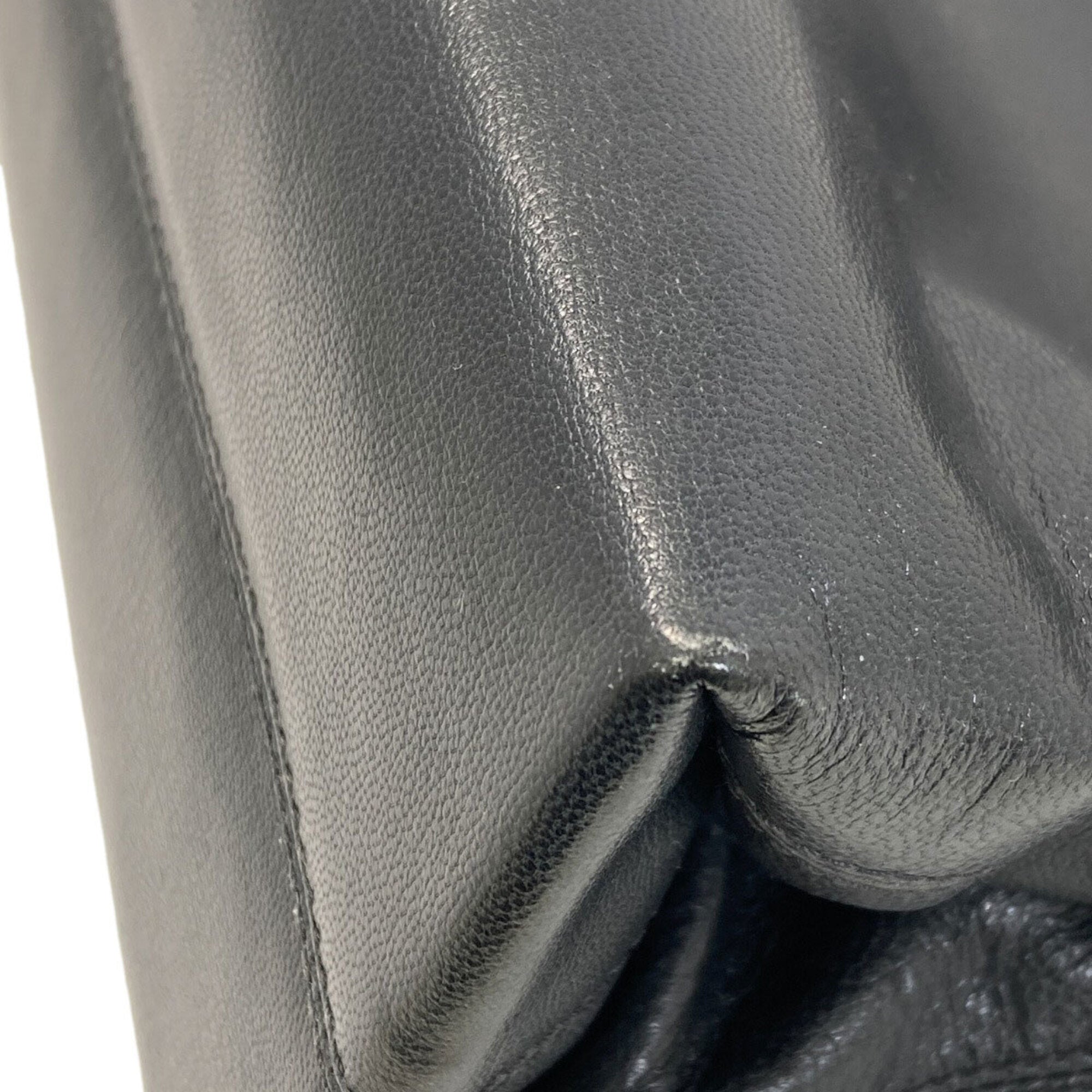 Bvlgari Black Leather Handbag (Pre-Owned)