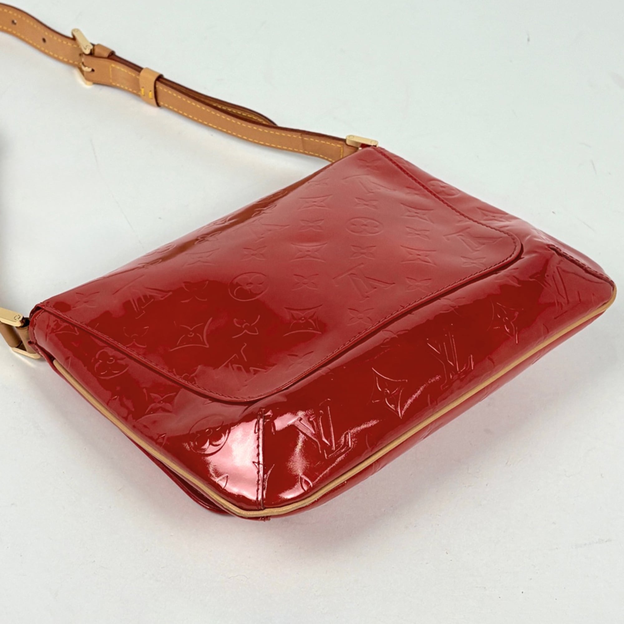 Louis Vuitton Red Color Rouge Monogram Vernis Shoulder Bag (Pre-Owned)