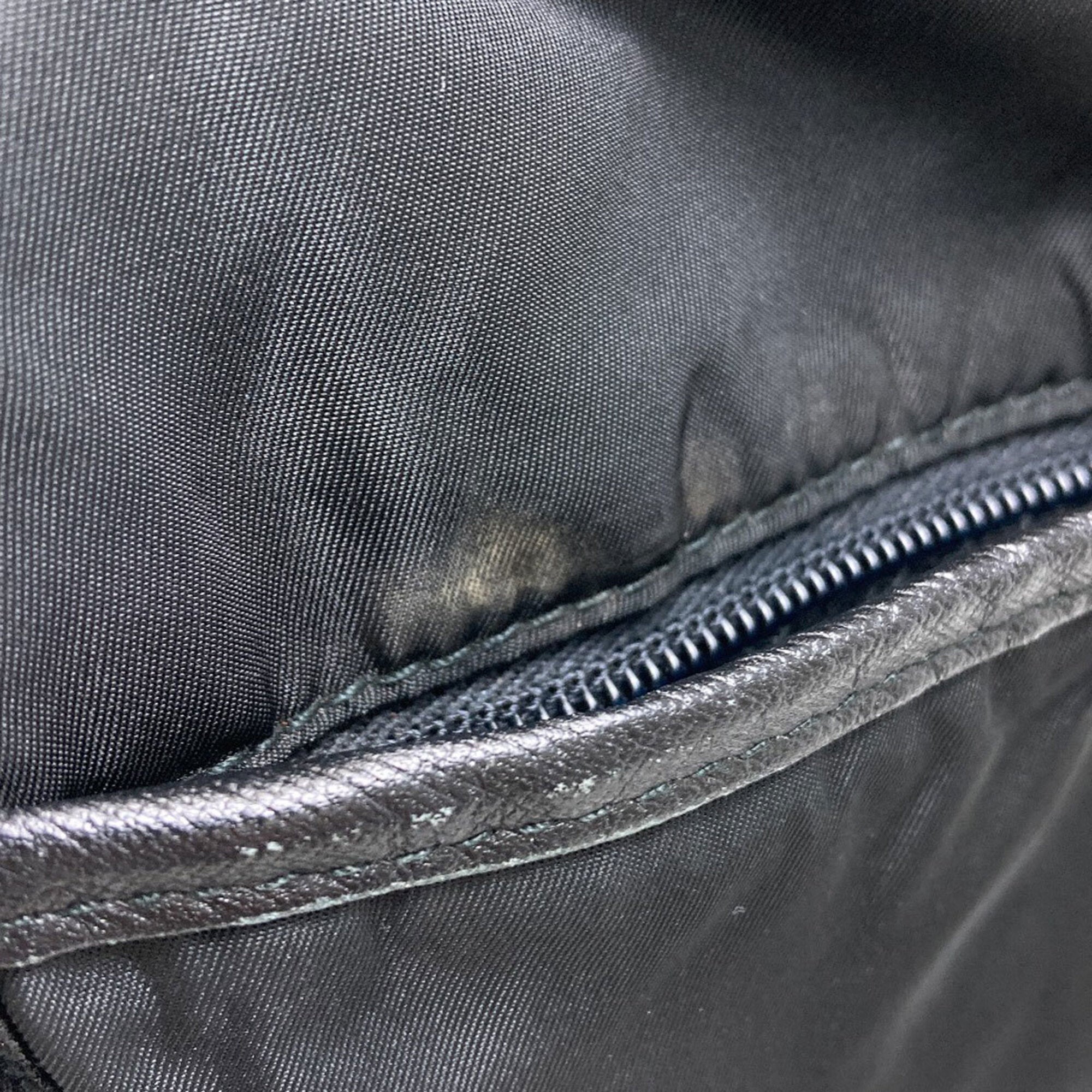 Prada Black Nylon Shoulder Bag (Pre-Owned)