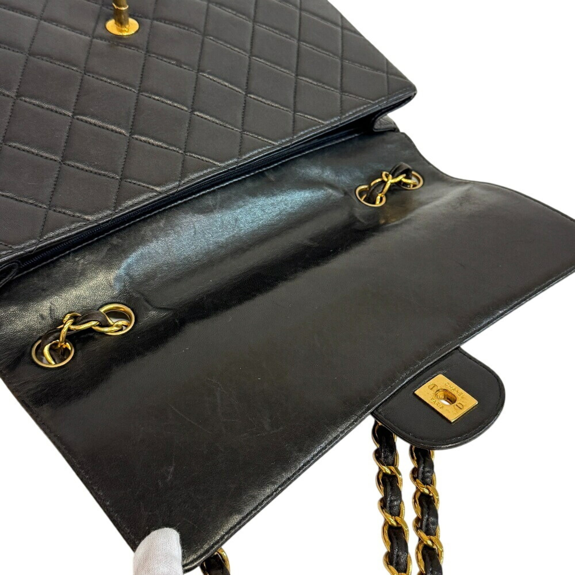 Chanel Black Leather Shoulder Bag (Pre-Owned)