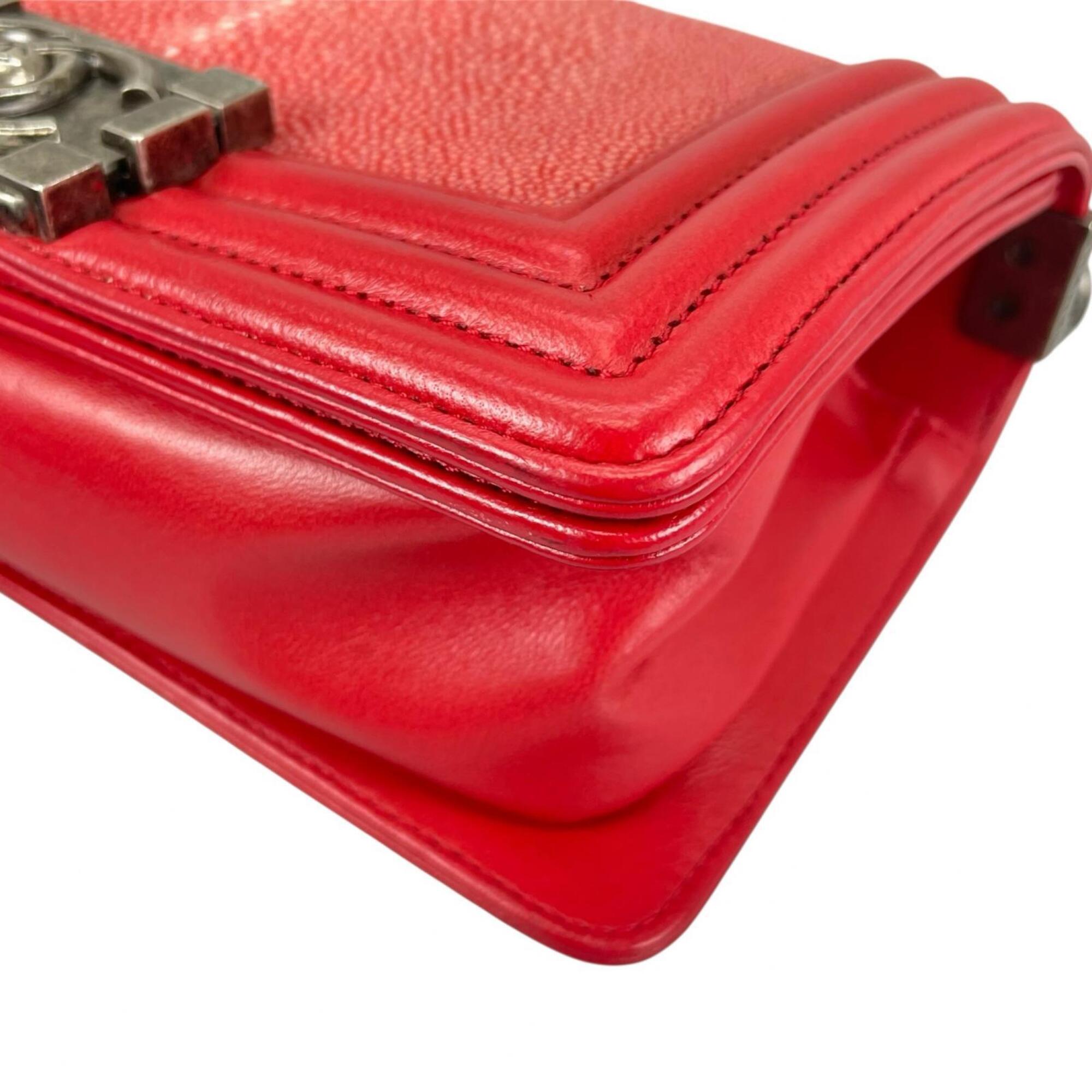 Chanel Red Color Leather Shoulder Bag (Pre-Owned)